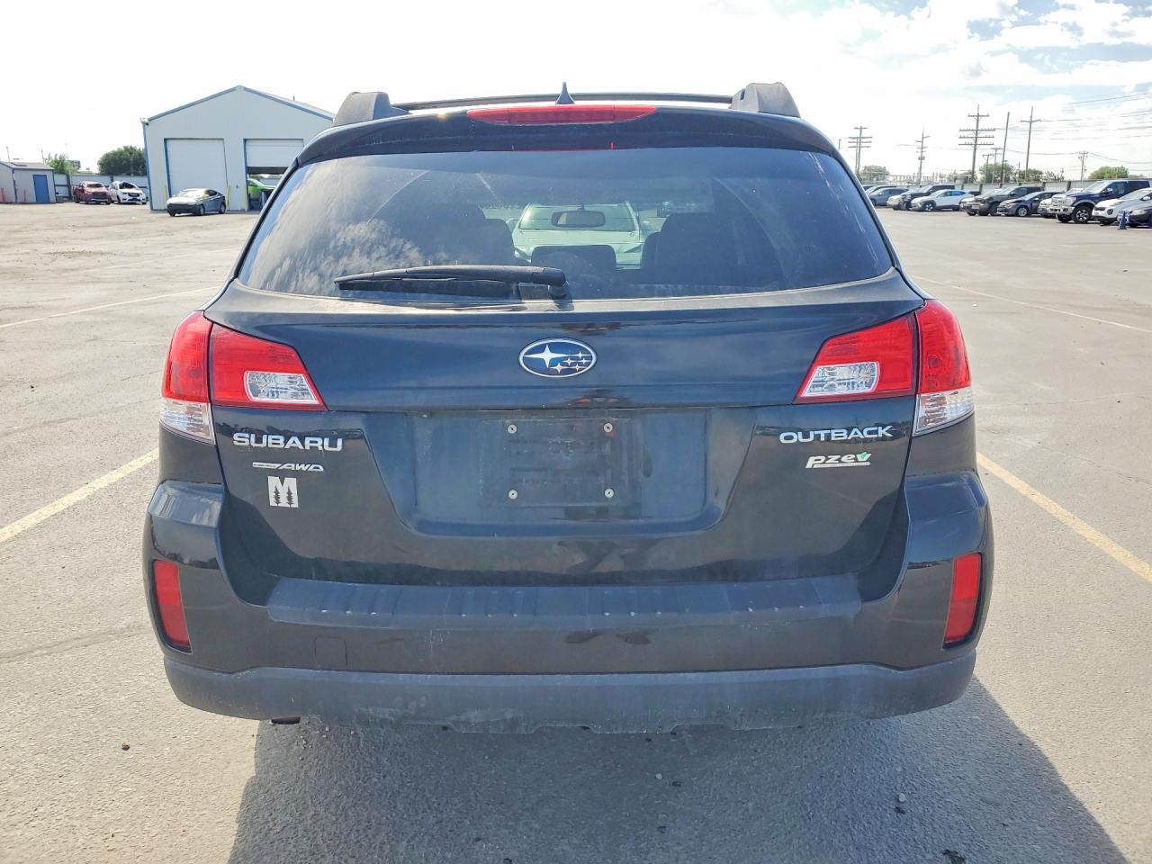 2013 Subaru Outback 2.5i Limited Black vin: 4S4BRBKC9D3225339