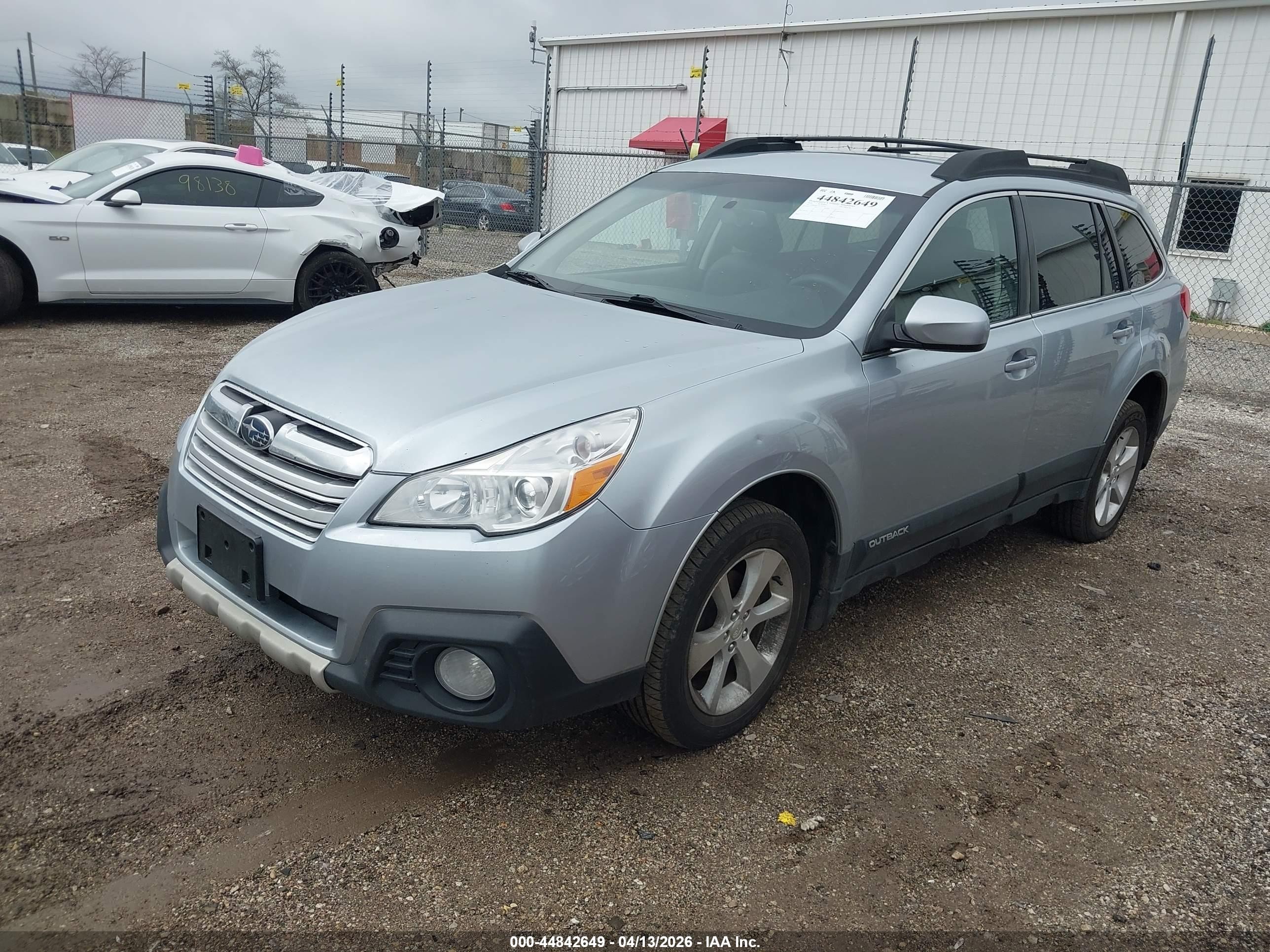 2014 Subaru Outback 2.5i Limited Gray vin: 4S4BRBKC9E3210194