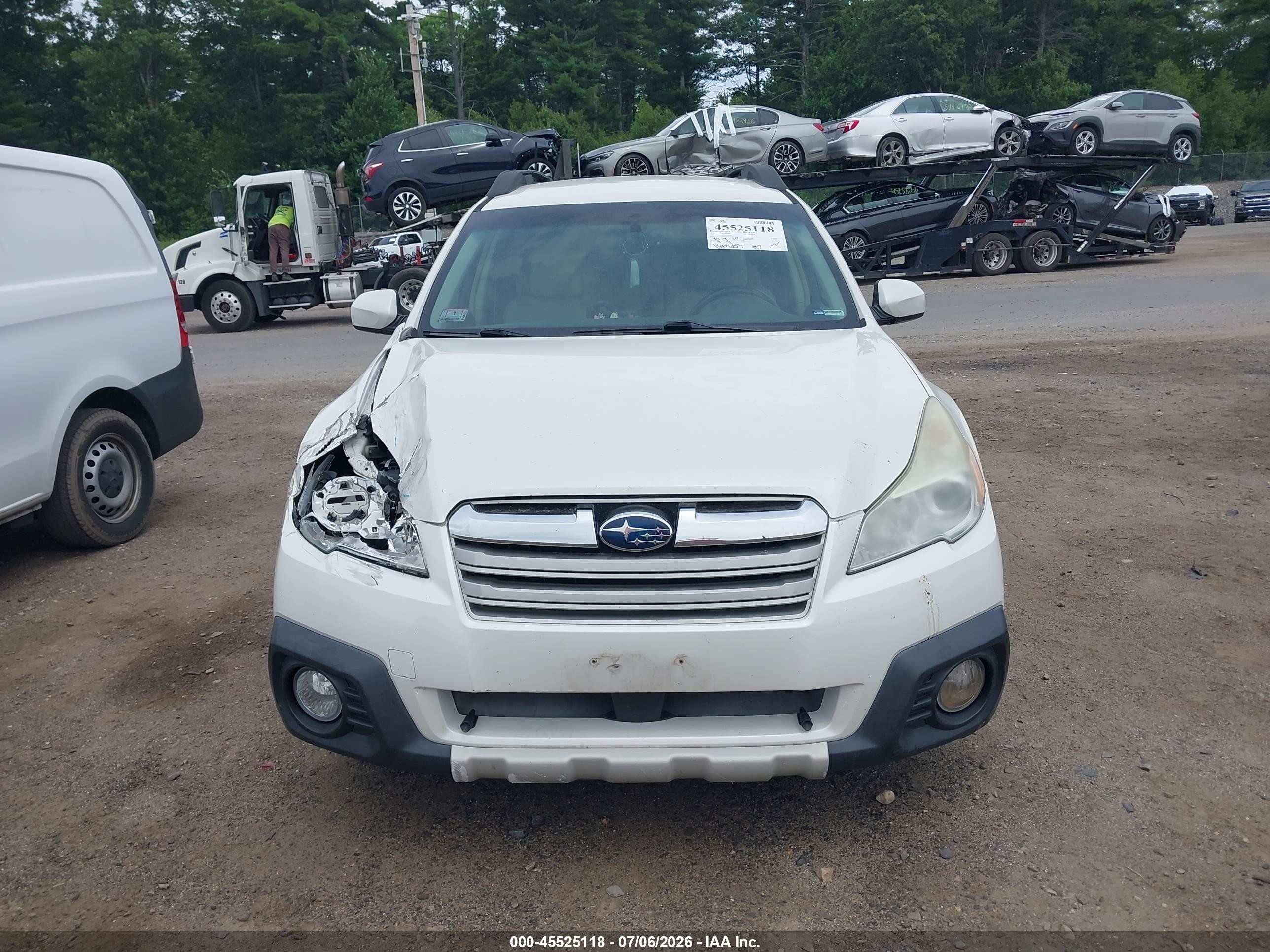 2014 Subaru Outback 2.5i Limited White vin: 4S4BRBKC9E3320906
