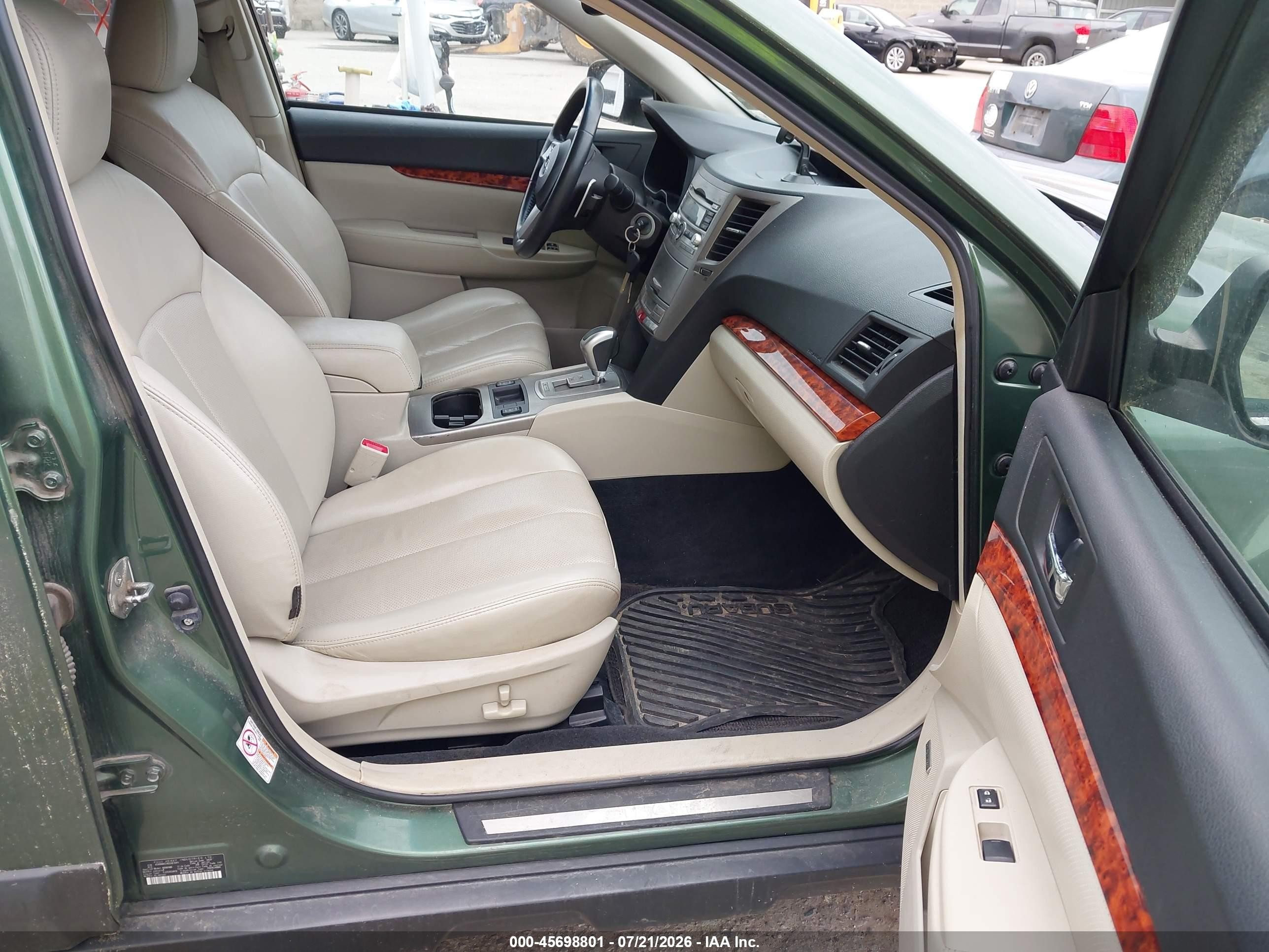 2011 Subaru Outback 2.5i Limited Green vin: 4S4BRBKCXB3361041