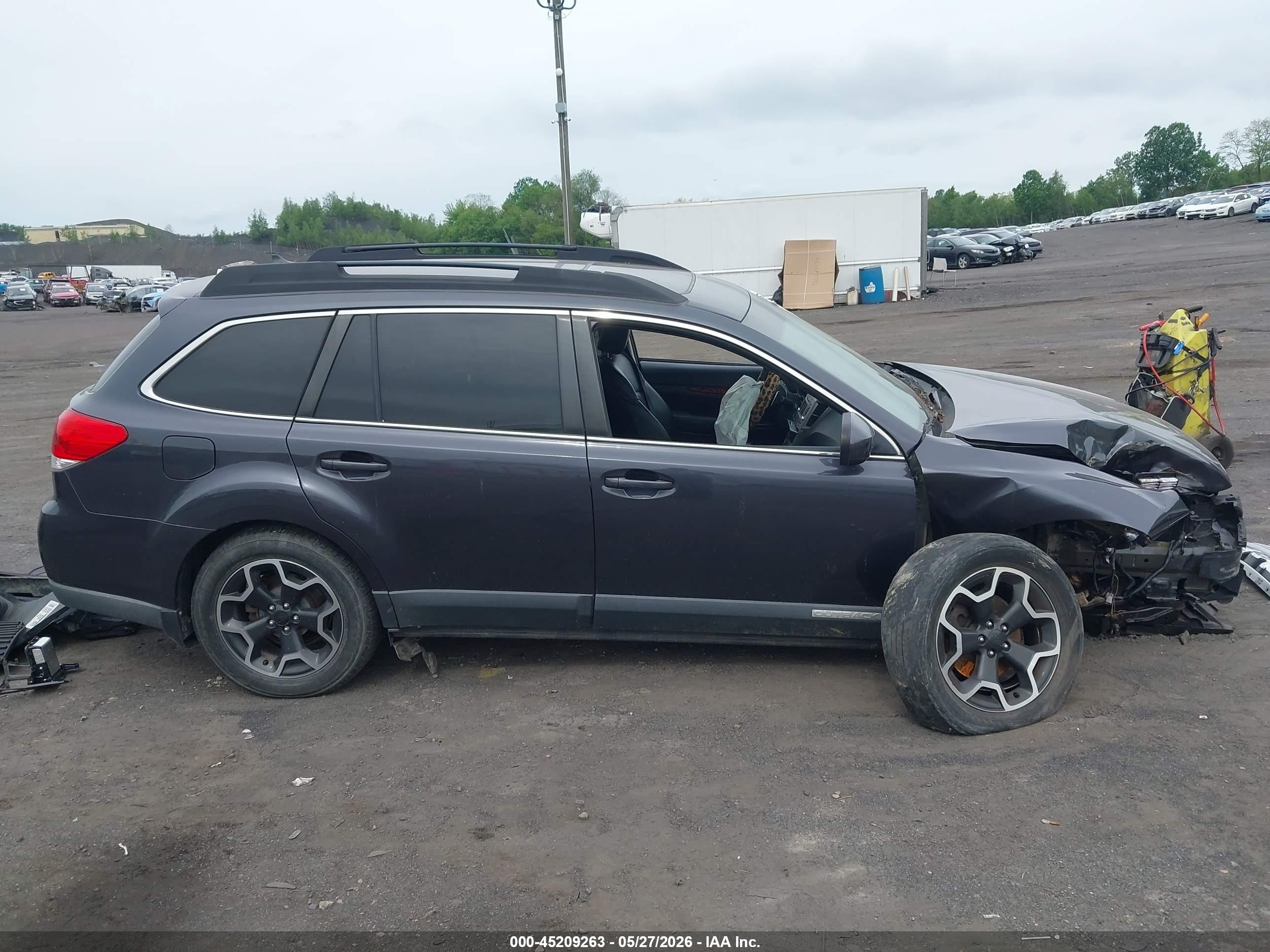 2012 Subaru Outback 2.5i Limited Gray vin: 4S4BRBKCXC3213277