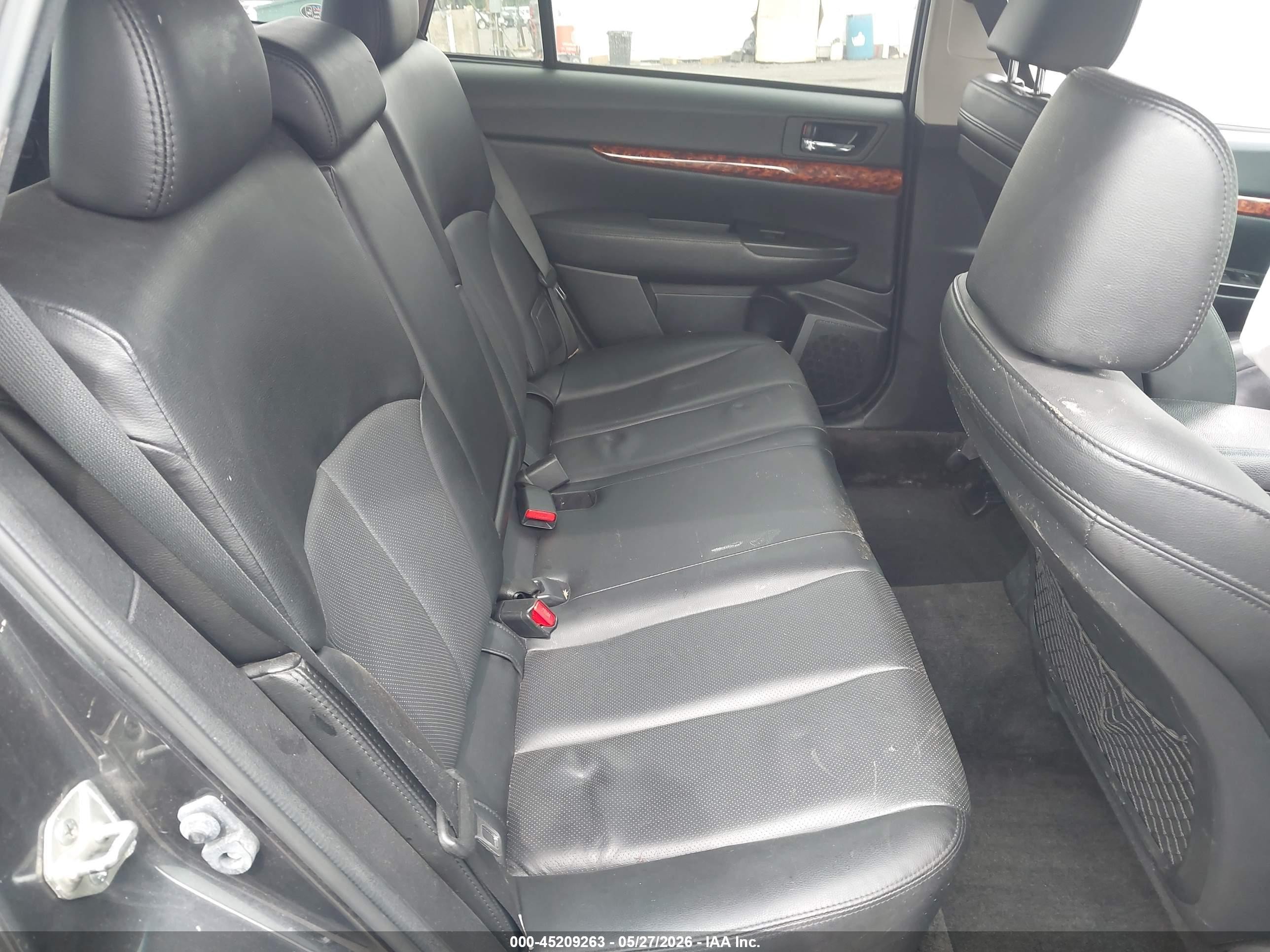 2012 Subaru Outback 2.5i Limited Gray vin: 4S4BRBKCXC3213277