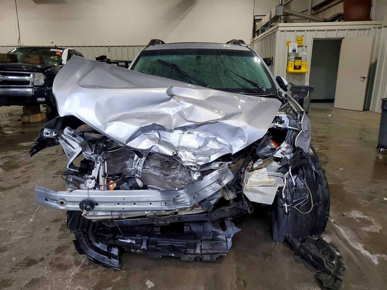 2012 Subaru Outback 2.5i Limited Серебряный vin: 4S4BRBKCXC3255917