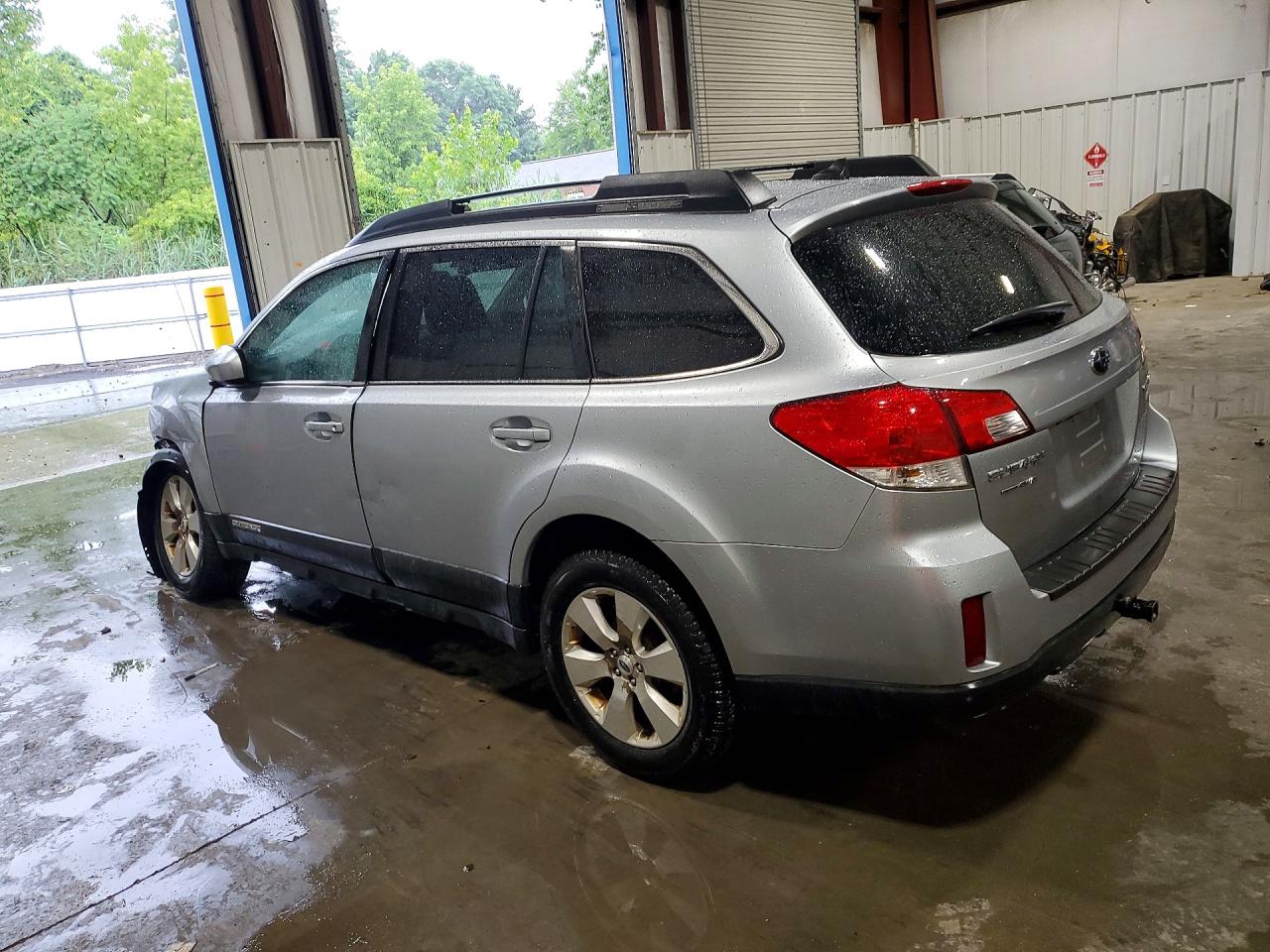 2012 Subaru Outback 2.5i Limited Серебряный vin: 4S4BRBKCXC3255917