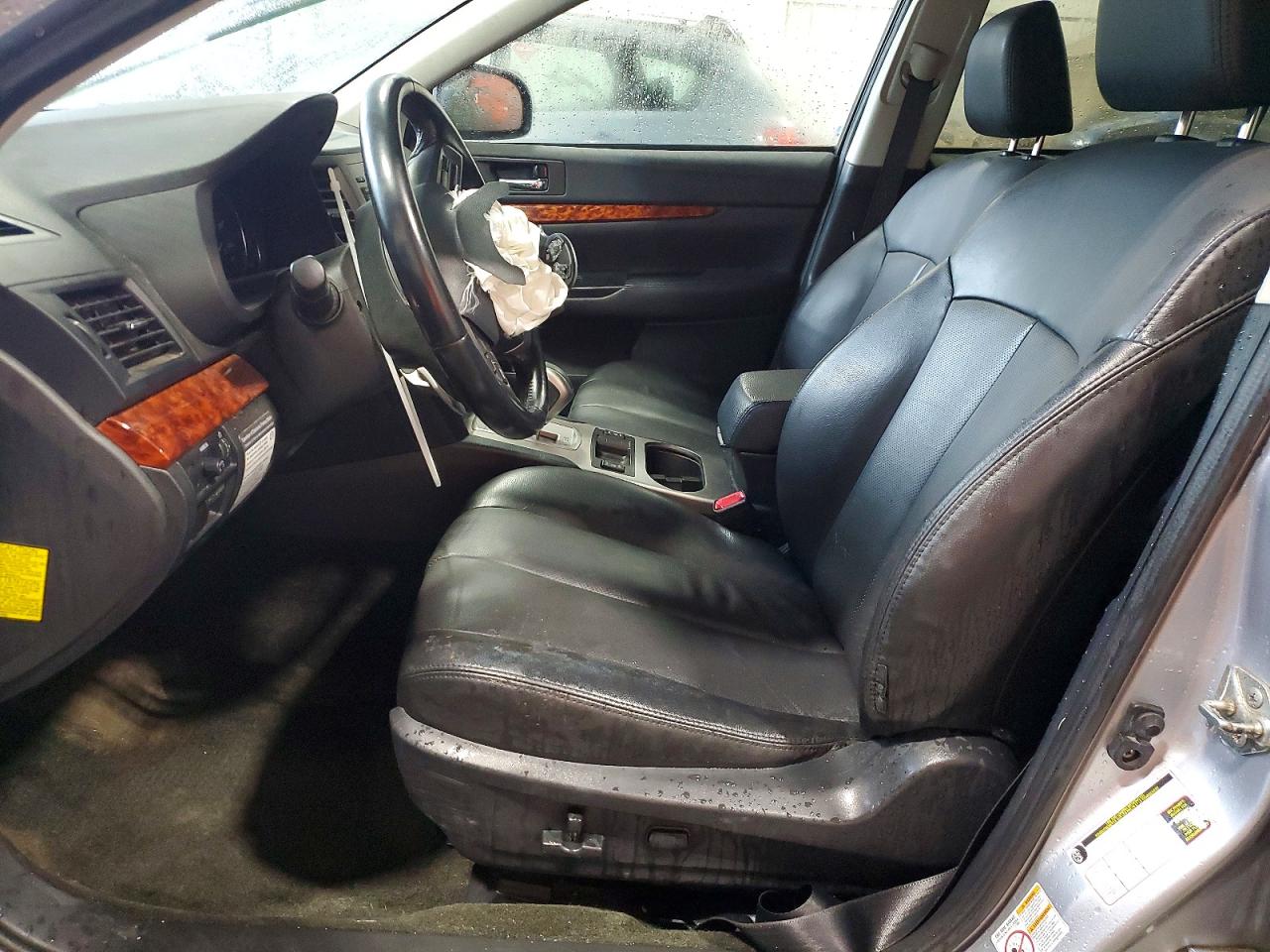 2012 Subaru Outback 2.5i Limited Серебряный vin: 4S4BRBKCXC3255917