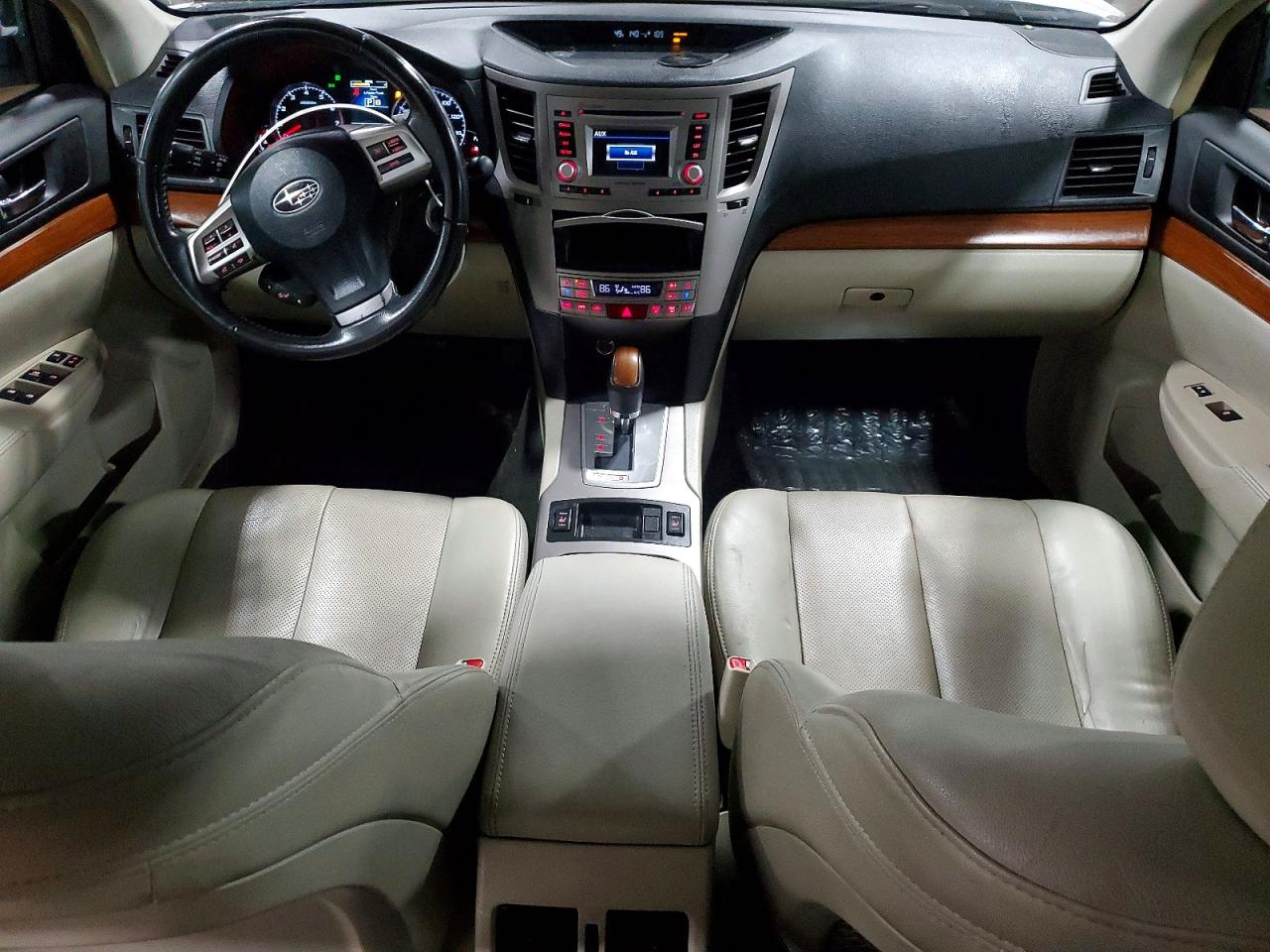 2013 Subaru Outback 2.5i Limited White vin: 4S4BRBKCXD3237287
