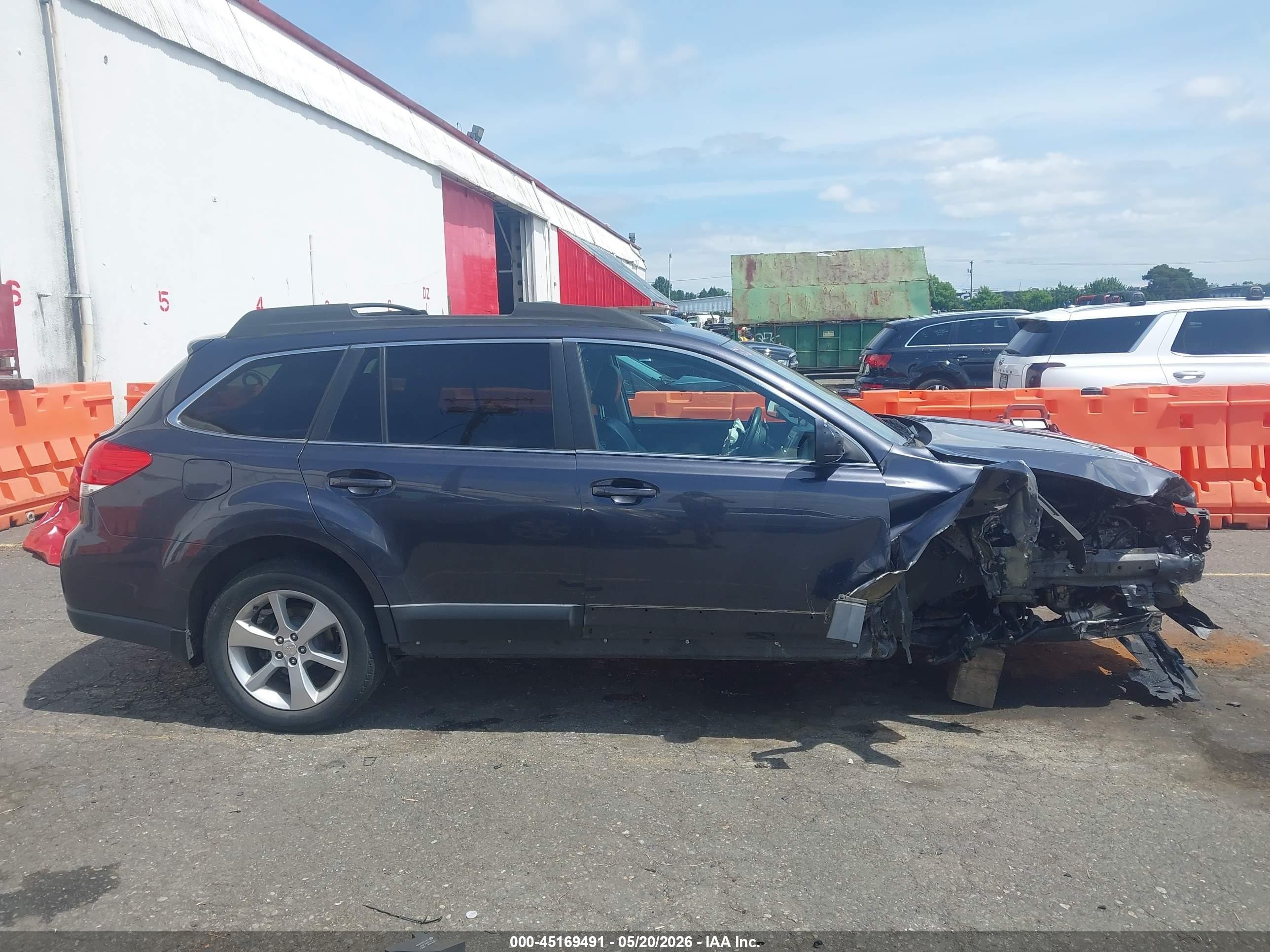 2013 Subaru Outback 2.5i Limited Black vin: 4S4BRBKCXD3279880