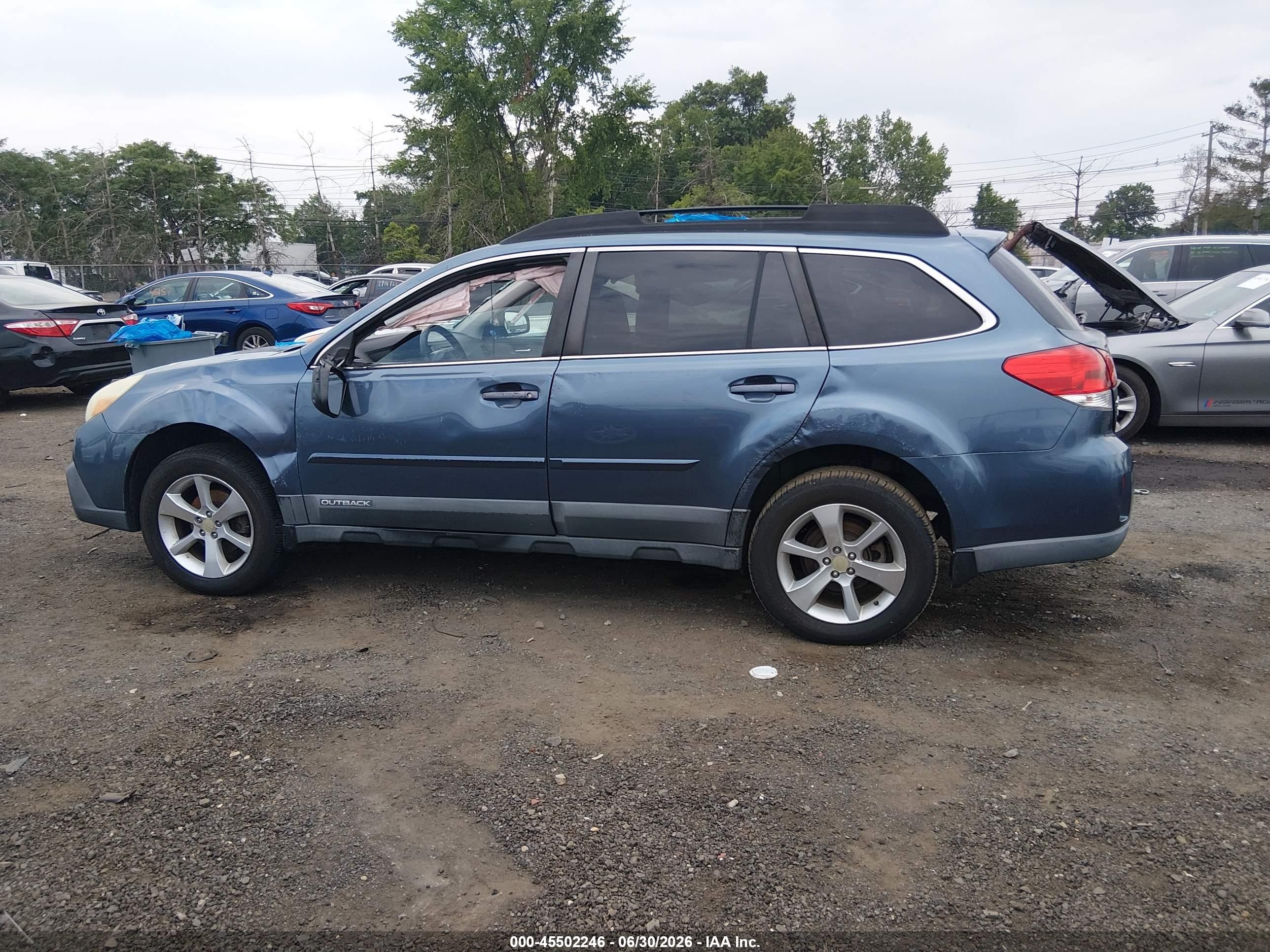 2014 Subaru Outback 2.5i Limited Blue vin: 4S4BRBLC0E3206694
