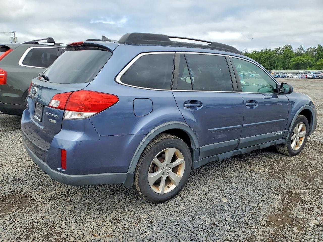 2014 Subaru Outback 2.5i Limited Blue vin: 4S4BRBLC0E3296882