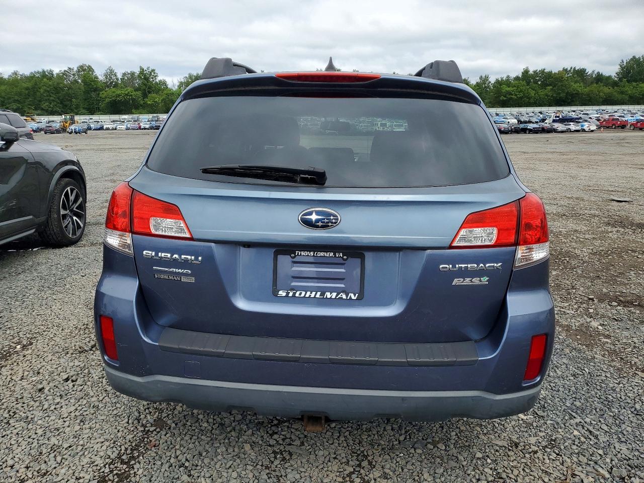 2014 Subaru Outback 2.5i Limited Blue vin: 4S4BRBLC0E3296882