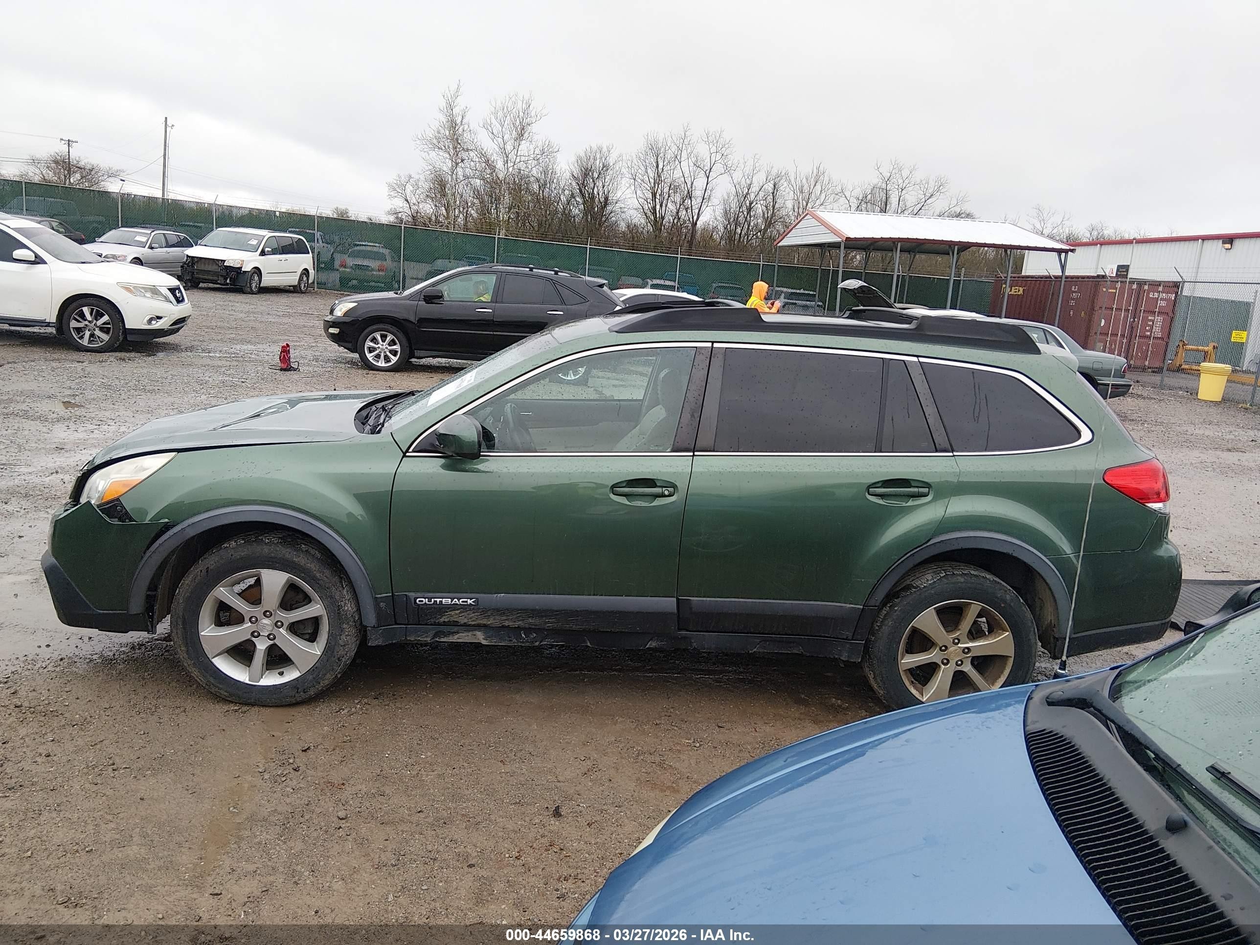 2014 Subaru Outback 2.5i Limited Green vin: 4S4BRBLC0E3323403