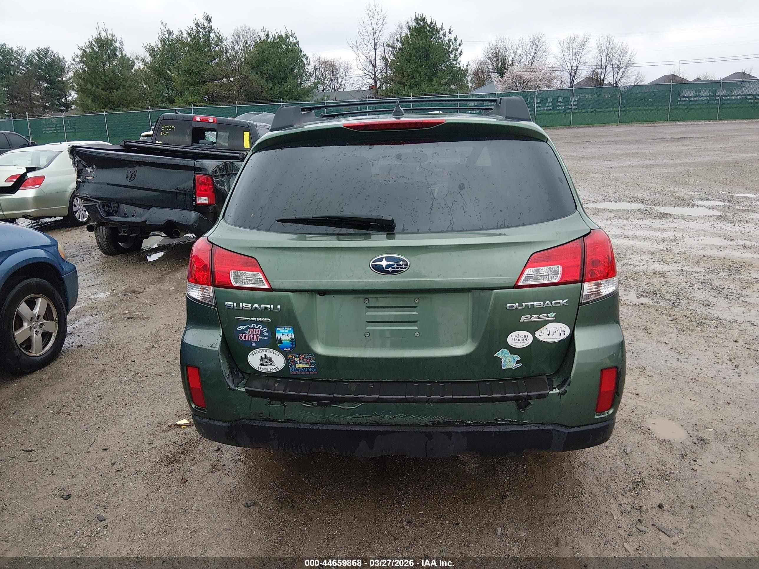 2014 Subaru Outback 2.5i Limited Green vin: 4S4BRBLC0E3323403