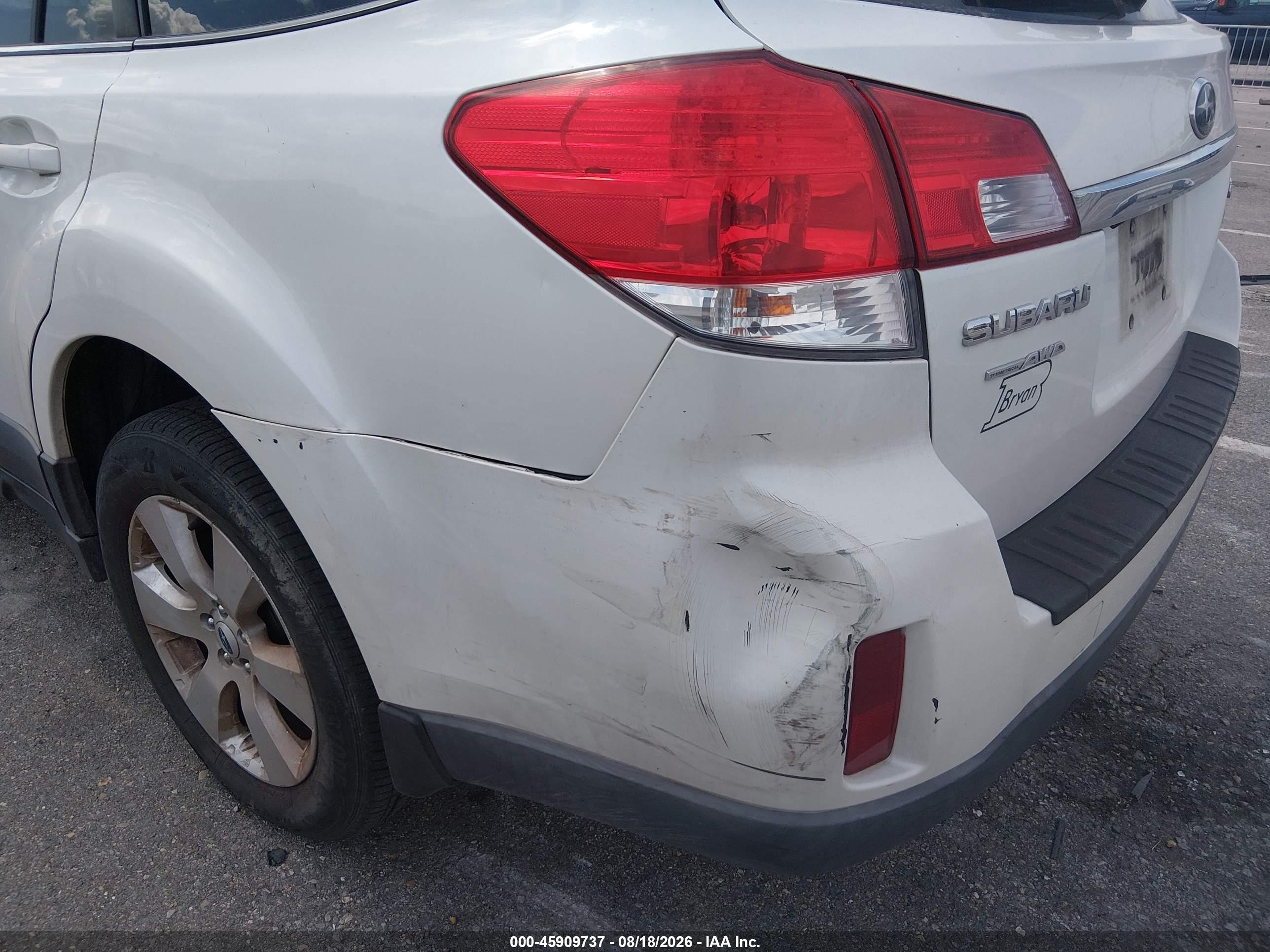 2011 Subaru Outback 2.5i Limited Серебряный vin: 4S4BRBLC1B3432433