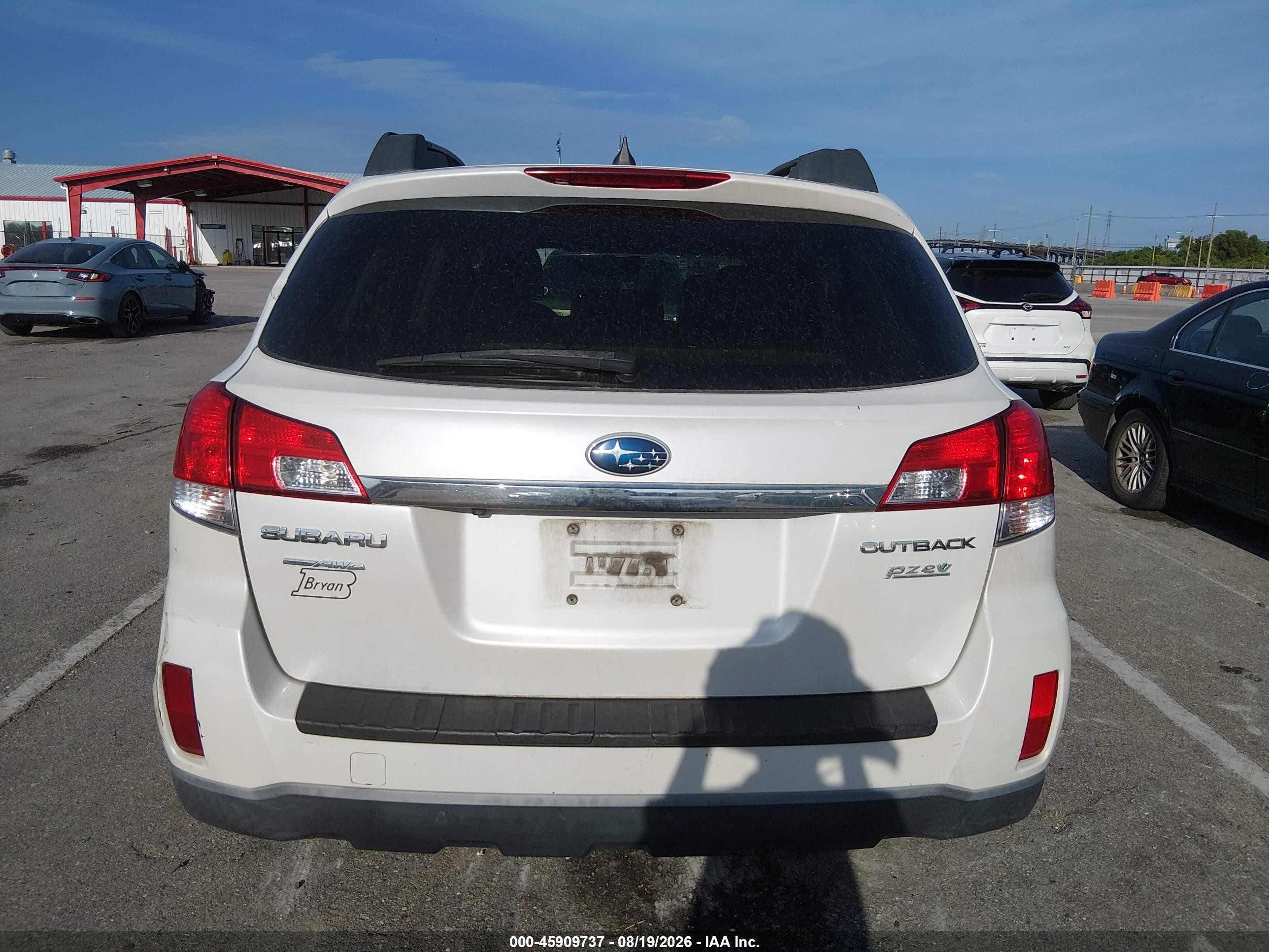 2011 Subaru Outback 2.5i Limited Серебряный vin: 4S4BRBLC1B3432433