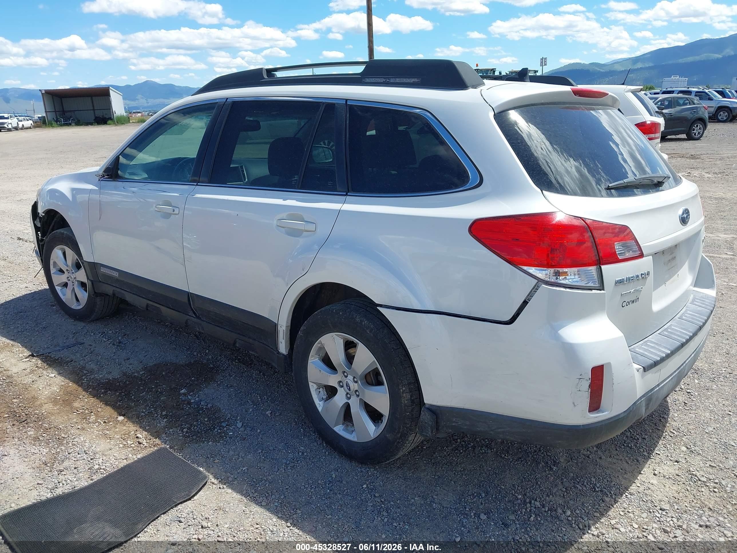 2012 Subaru Outback 2.5i Limited White vin: 4S4BRBLC1C3238504