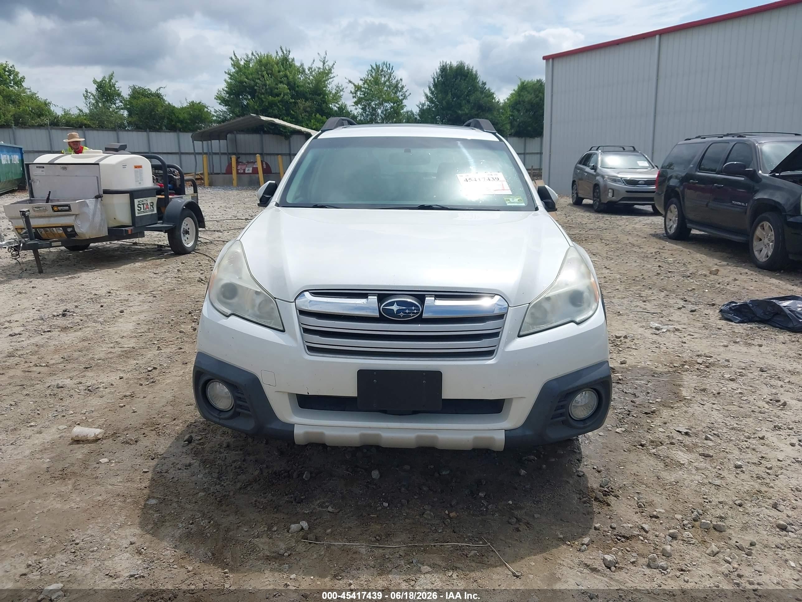 2013 Subaru Outback 2.5i Limited White vin: 4S4BRBLC1D3216312