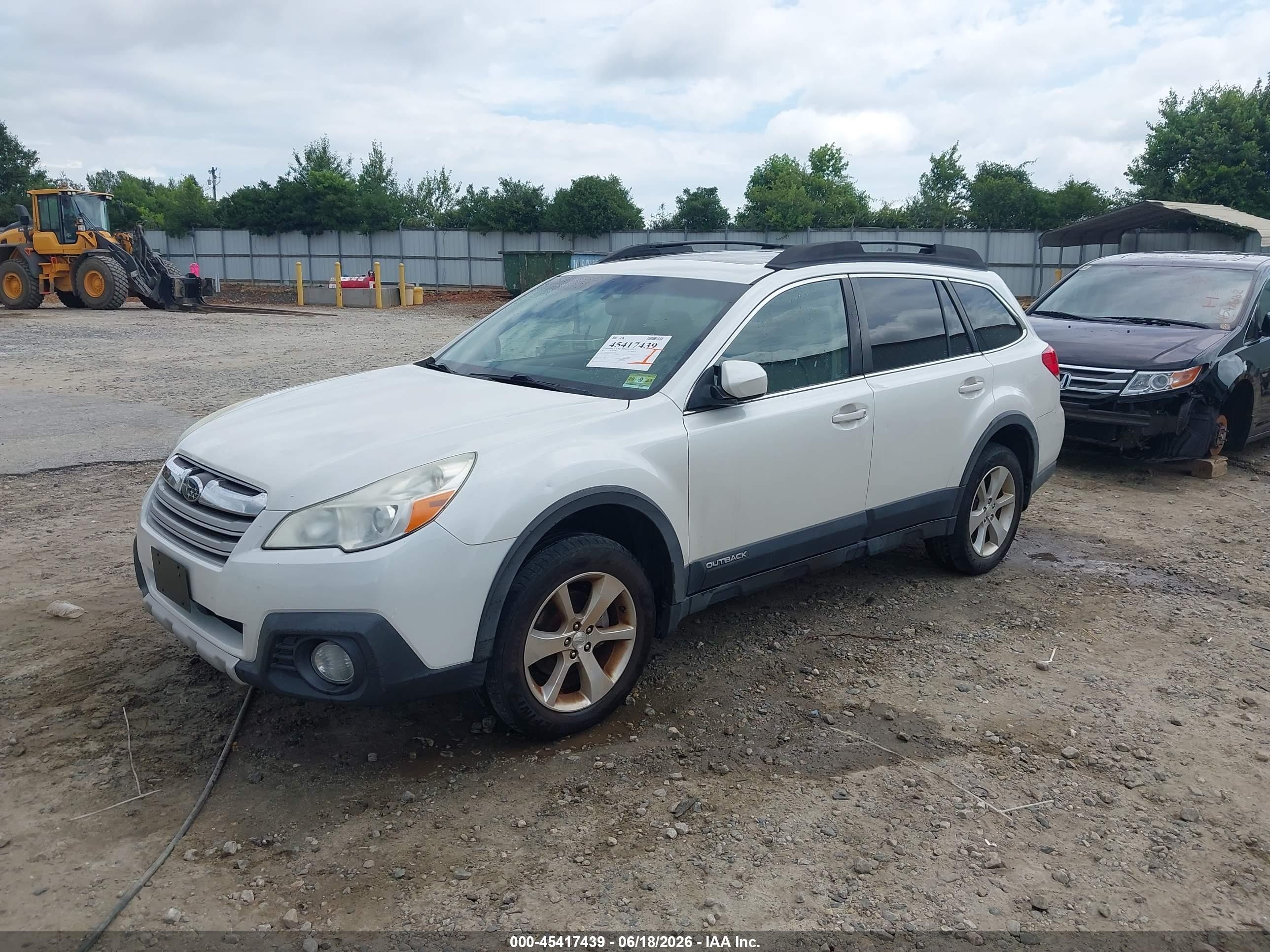 2013 Subaru Outback 2.5i Limited White vin: 4S4BRBLC1D3216312