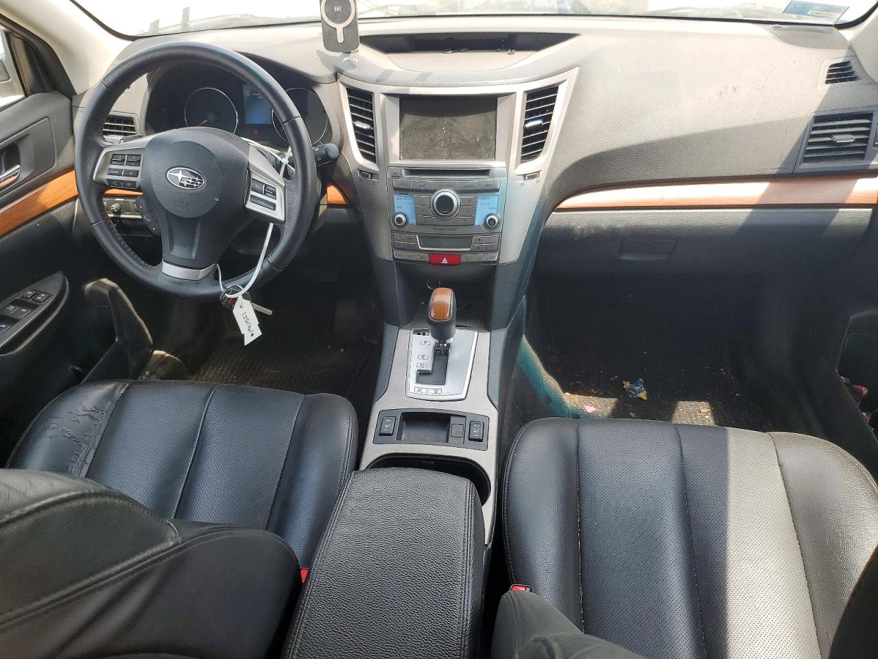 2013 Subaru Outback 2.5i Limited Серебряный vin: 4S4BRBLC1D3307600