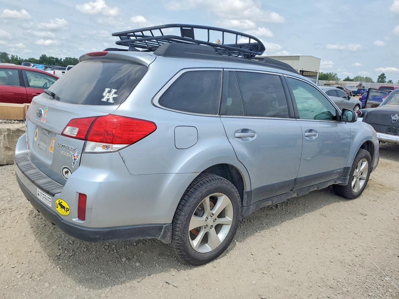 2013 Subaru Outback 2.5i Limited Серебряный vin: 4S4BRBLC1D3307600