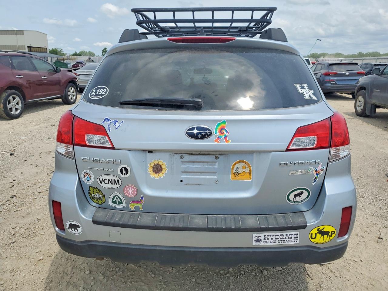 2013 Subaru Outback 2.5i Limited Серебряный vin: 4S4BRBLC1D3307600