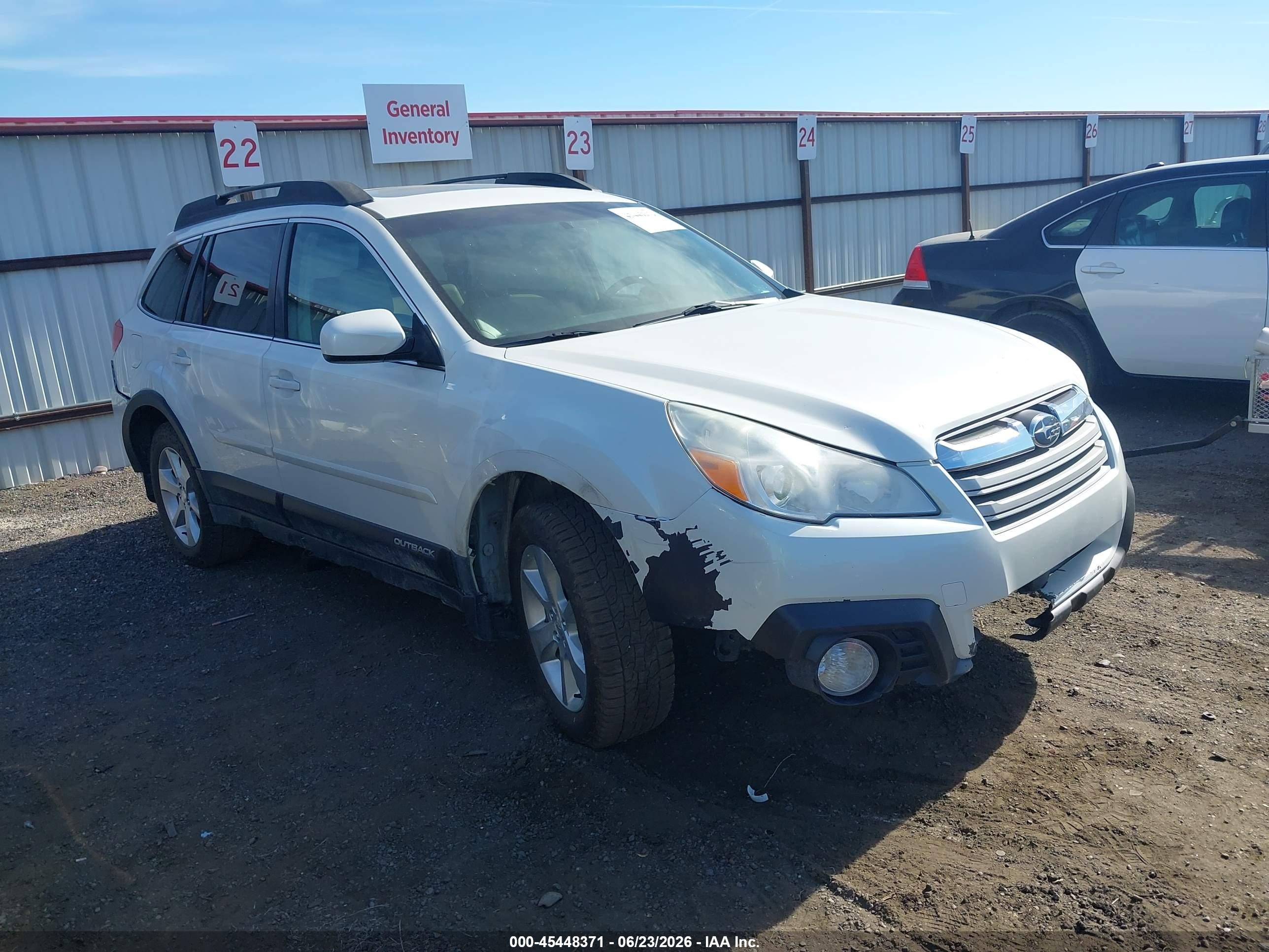 2014 Subaru Outback 2.5i Limited White vin: 4S4BRBLC1E3281632