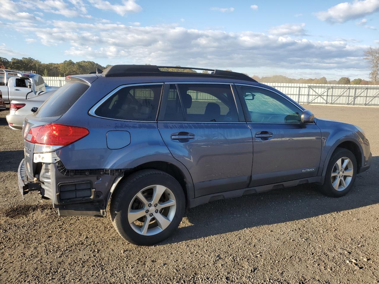 2014 Subaru Outback 2.5i Limited Gray vin: 4S4BRBLC1E3289259