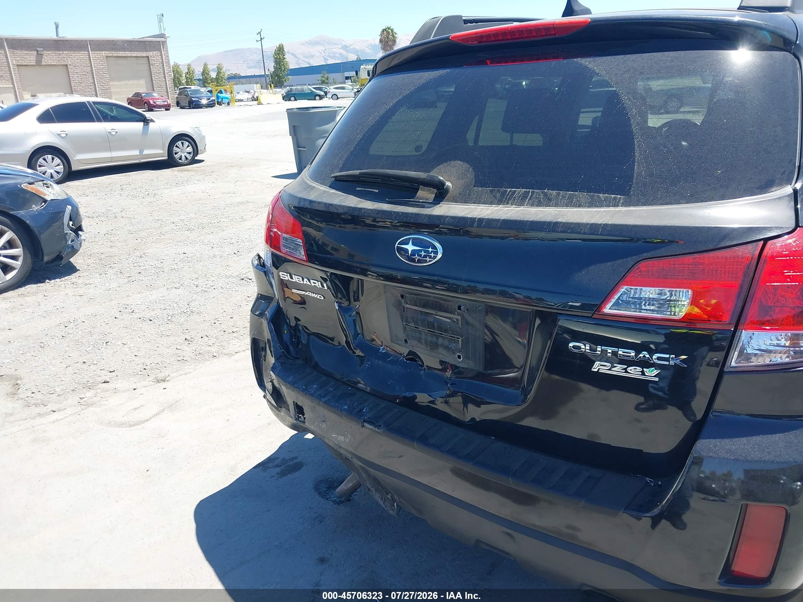 2014 Subaru Outback 2.5i Limited Black vin: 4S4BRBLC1E3305217