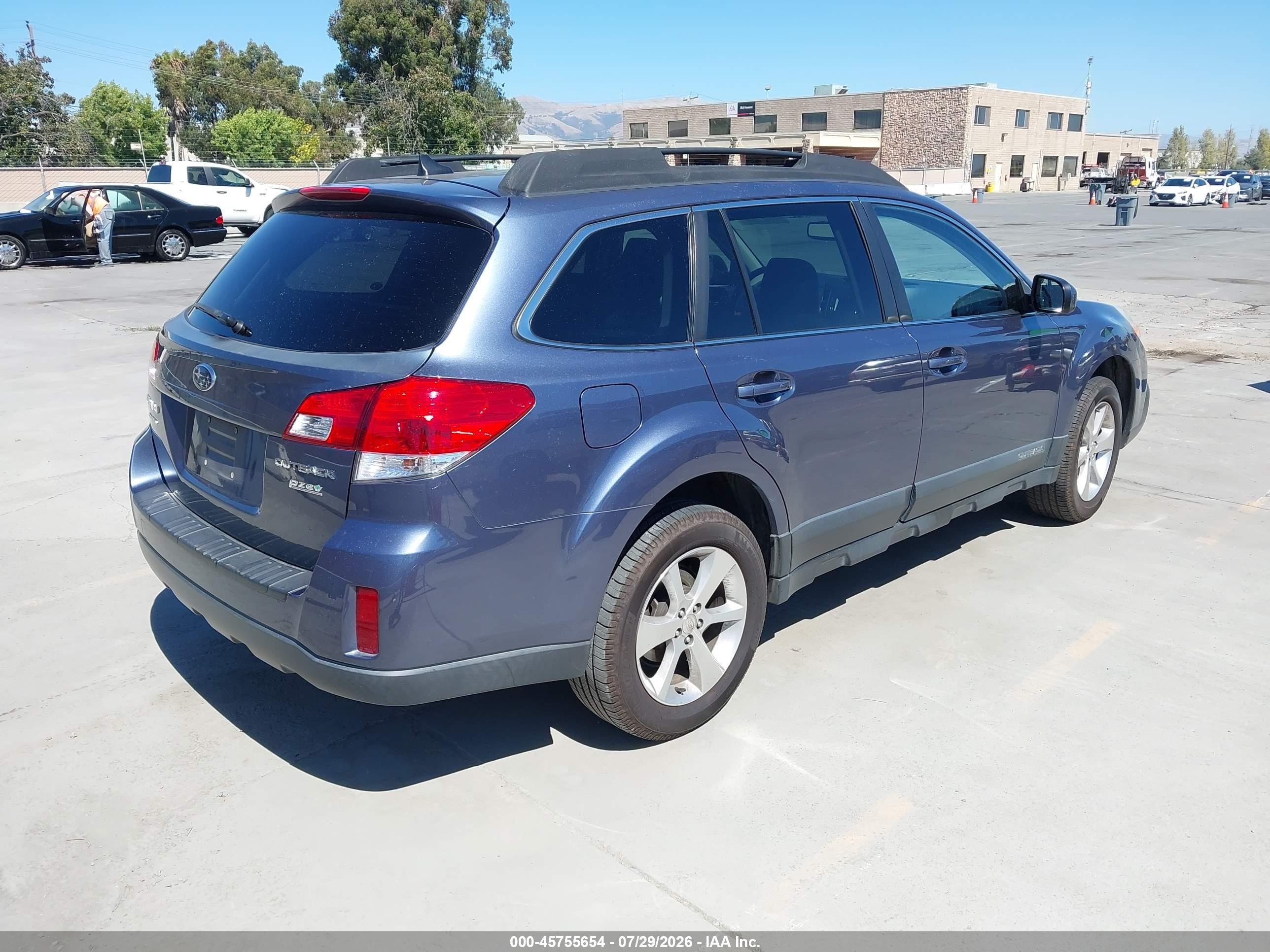 2014 Subaru Outback 2.5i Limited Light Blue vin: 4S4BRBLC1E3315777