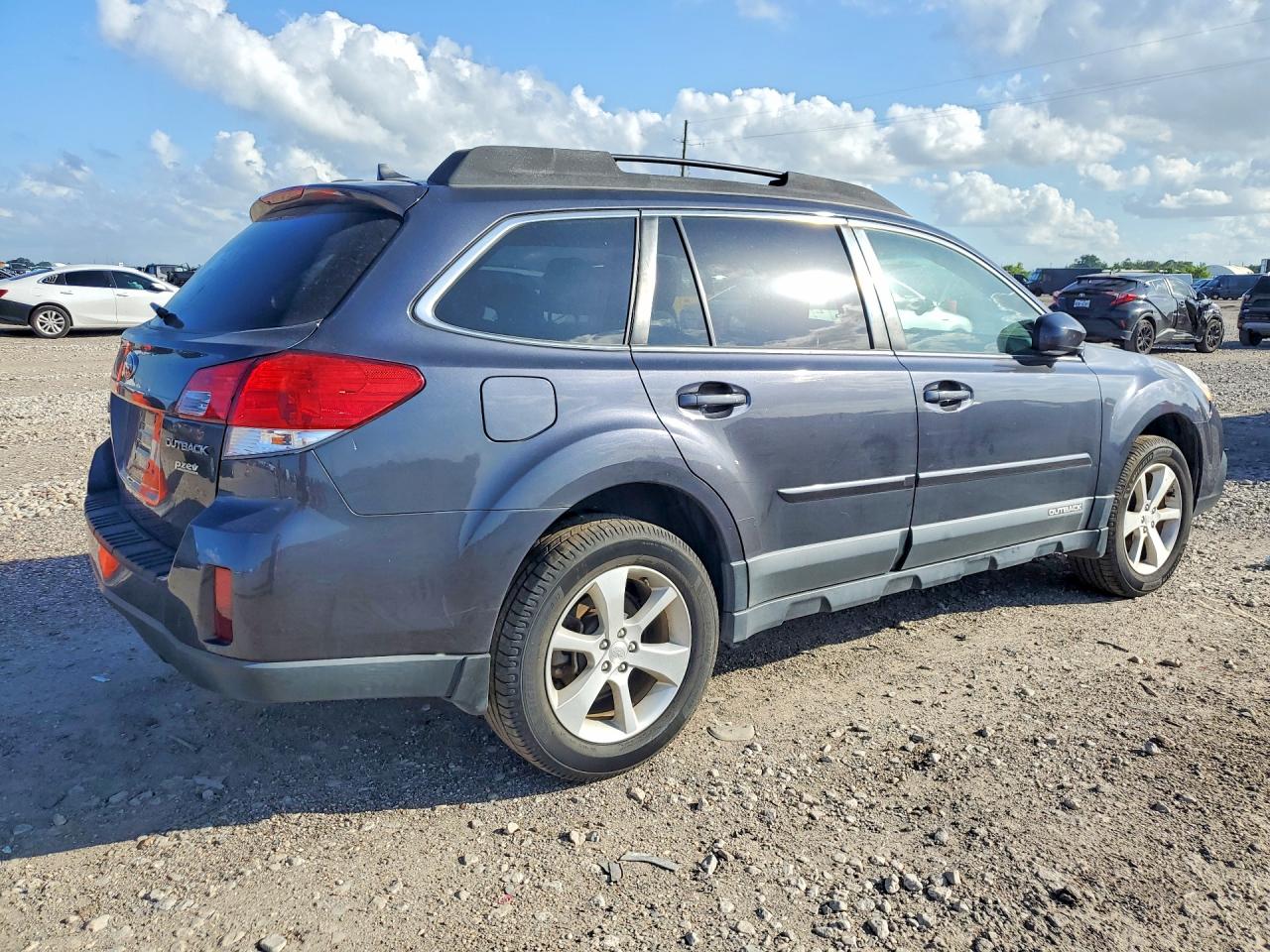 2013 Subaru Outback 2.5i Limited Gray vin: 4S4BRBLC2D3228002