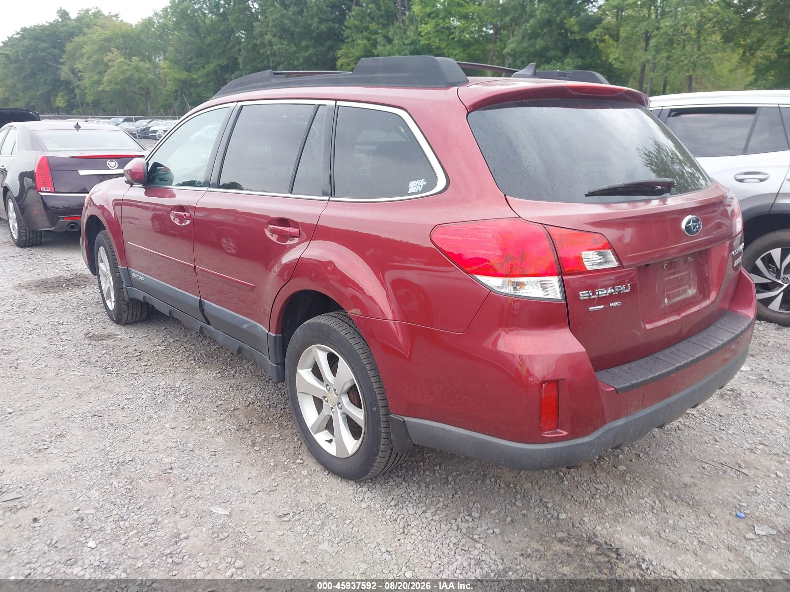 2014 Subaru Outback 2.5i Limited Red vin: 4S4BRBLC2E3202940