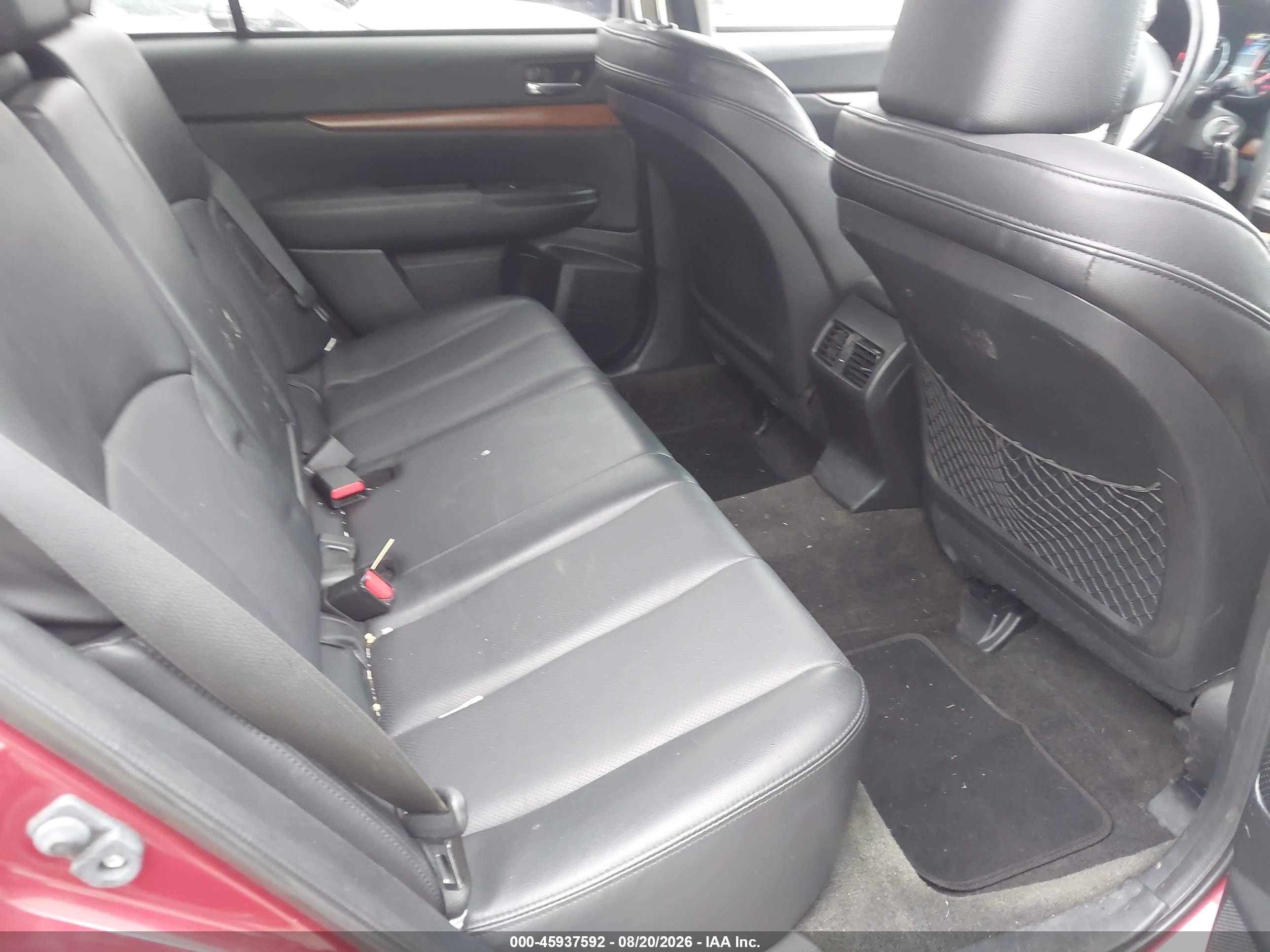 2014 Subaru Outback 2.5i Limited Red vin: 4S4BRBLC2E3202940