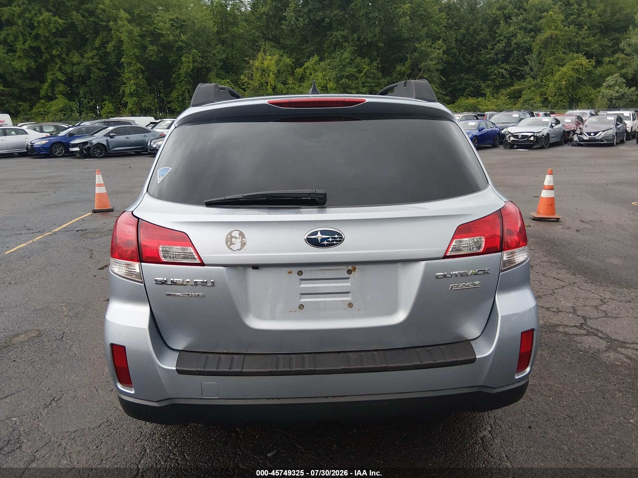 2014 Subaru Outback 2.5i Limited Gray vin: 4S4BRBLC2E3203621