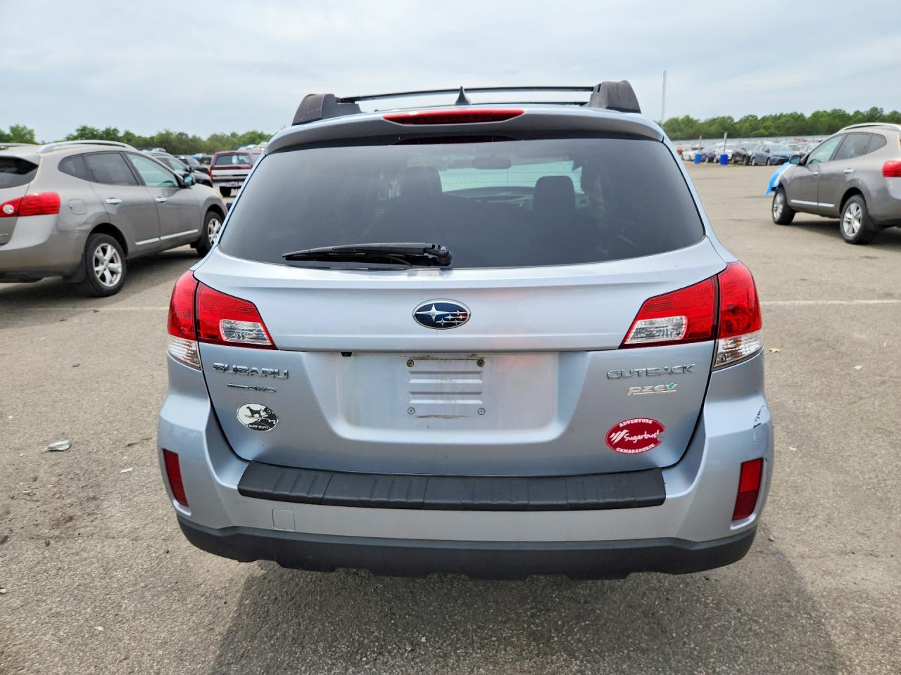 2014 Subaru Outback 2.5i Limited Silver vin: 4S4BRBLC2E3282479