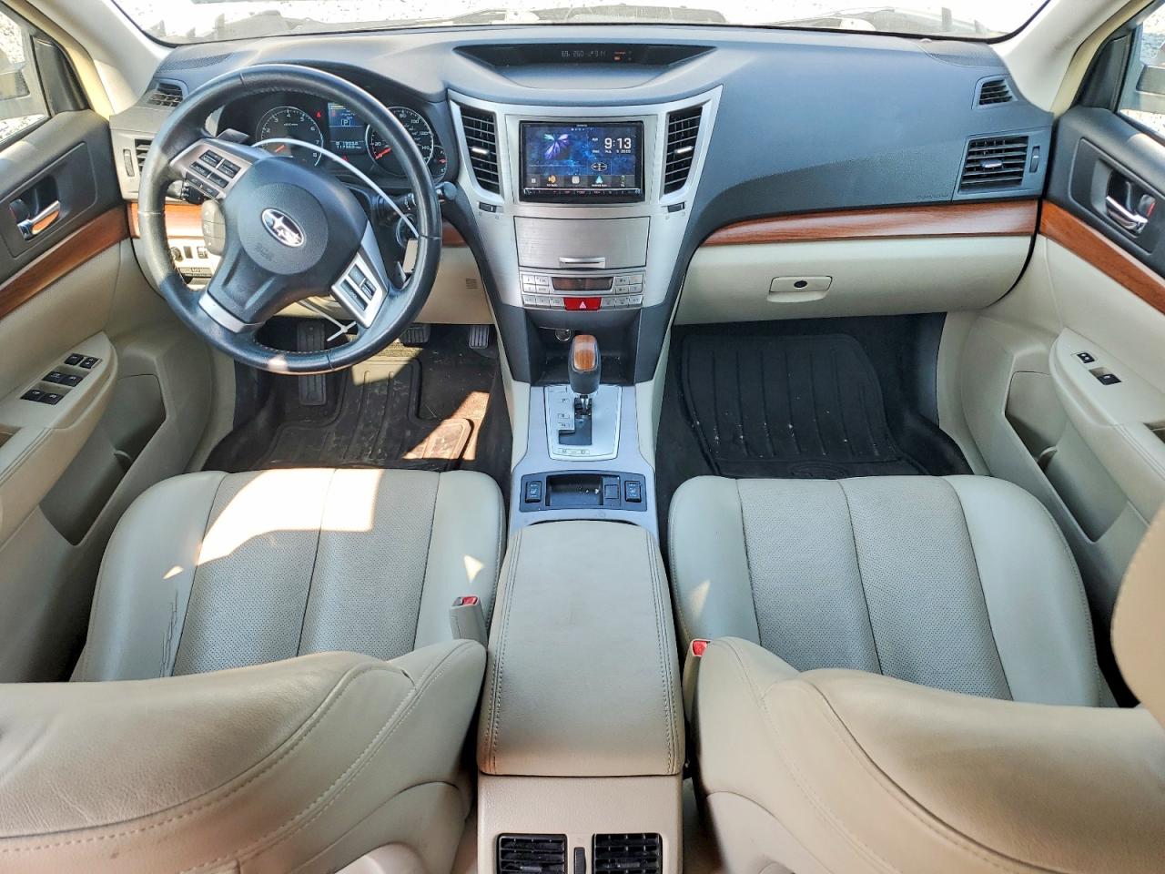 2014 Subaru Outback 2.5i Limited White vin: 4S4BRBLC3E3283429