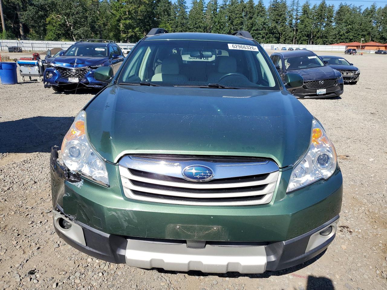 2010 Subaru Outback 2.5i Limited Зеленый vin: 4S4BRBLC4A3360559