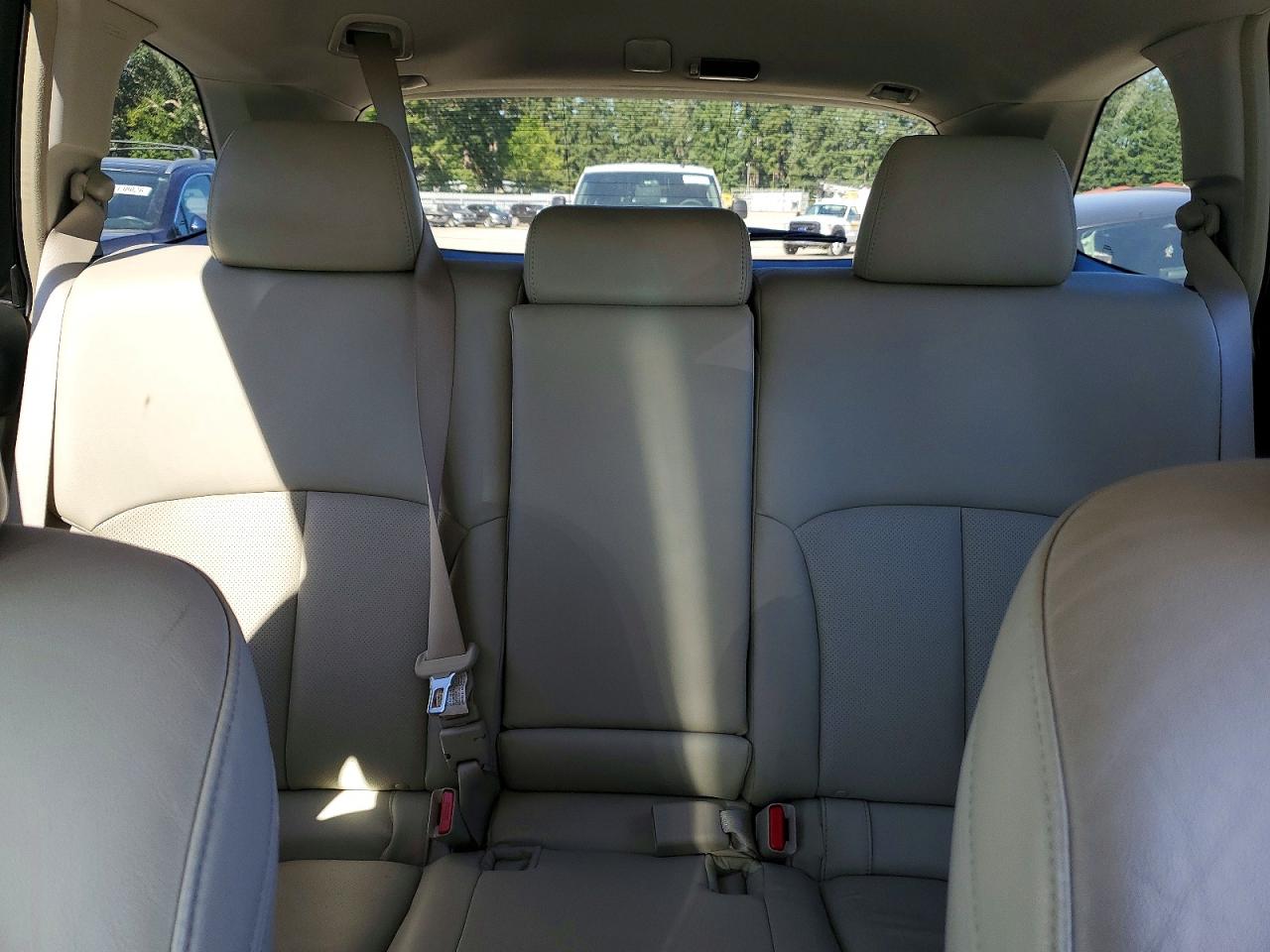 2010 Subaru Outback 2.5i Limited Зеленый vin: 4S4BRBLC4A3360559