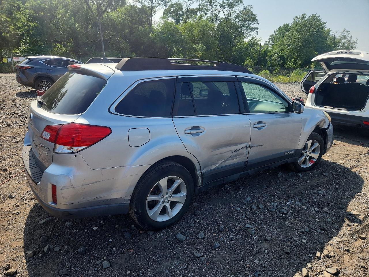 2013 Subaru Outback 2.5i Limited Gray vin: 4S4BRBLC4D3202386