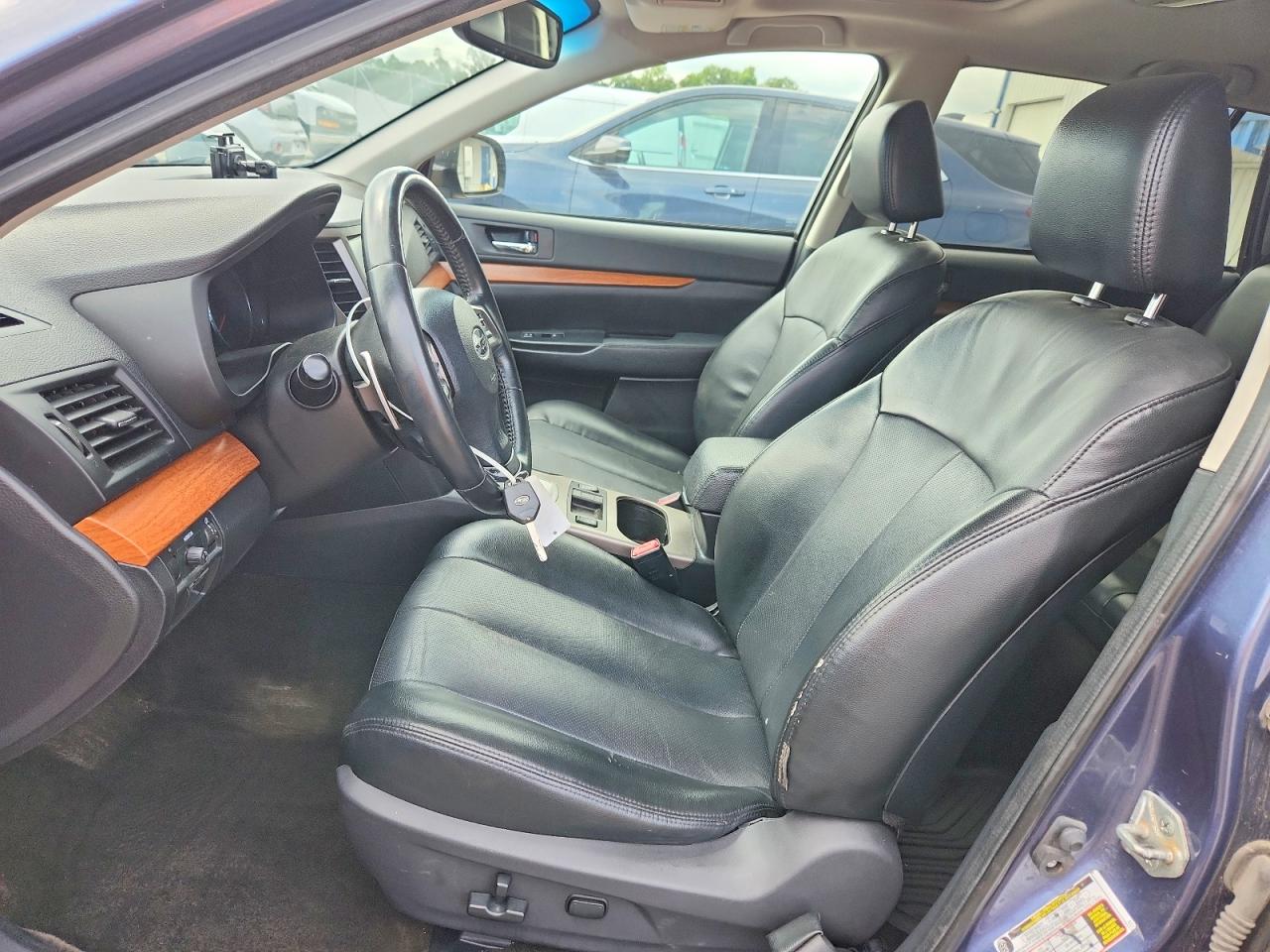 2013 Subaru Outback 2.5i Limited Синий vin: 4S4BRBLC4D3249742
