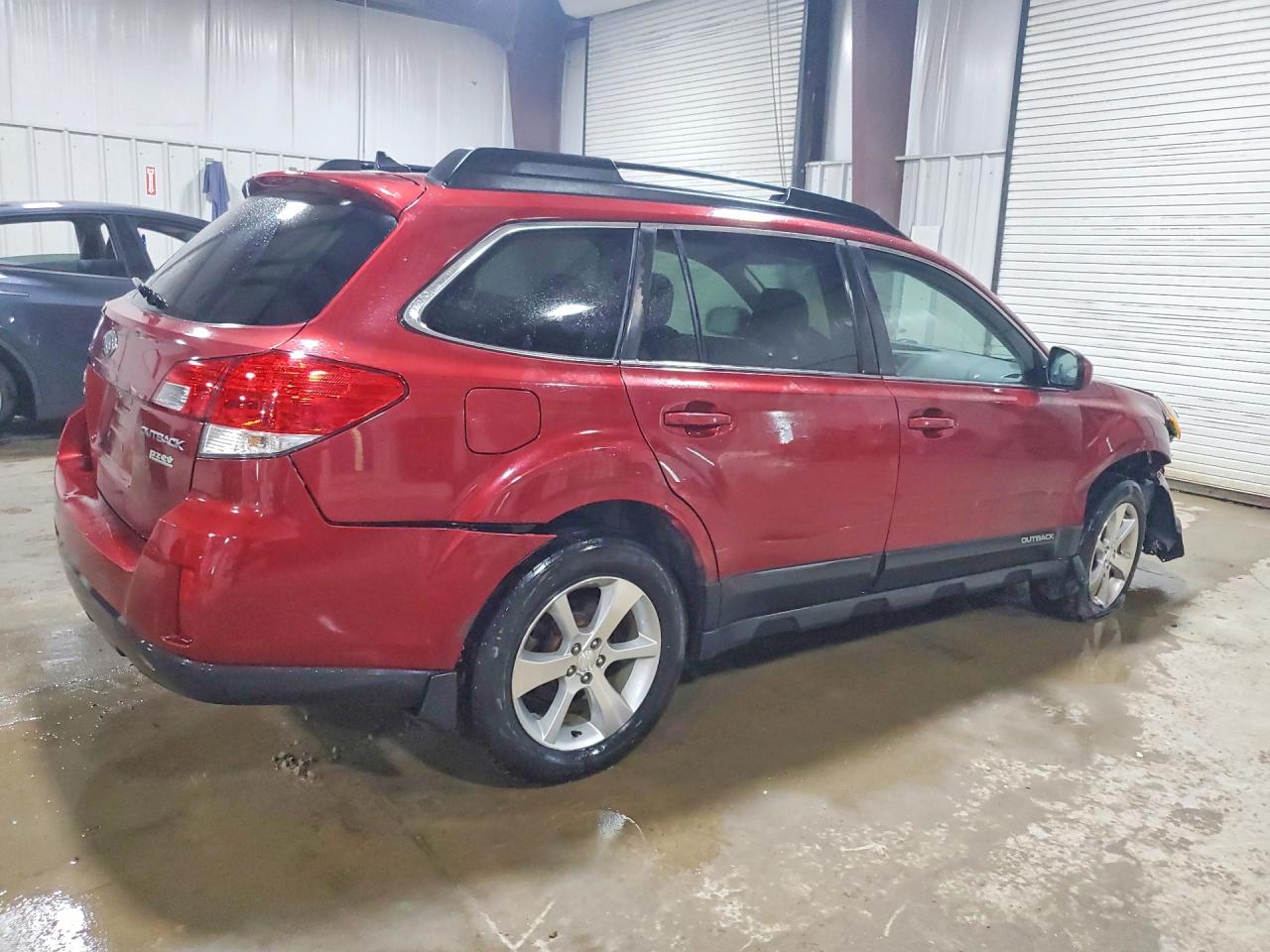 2014 Subaru Outback 2.5i Limited Red vin: 4S4BRBLC4E3204723