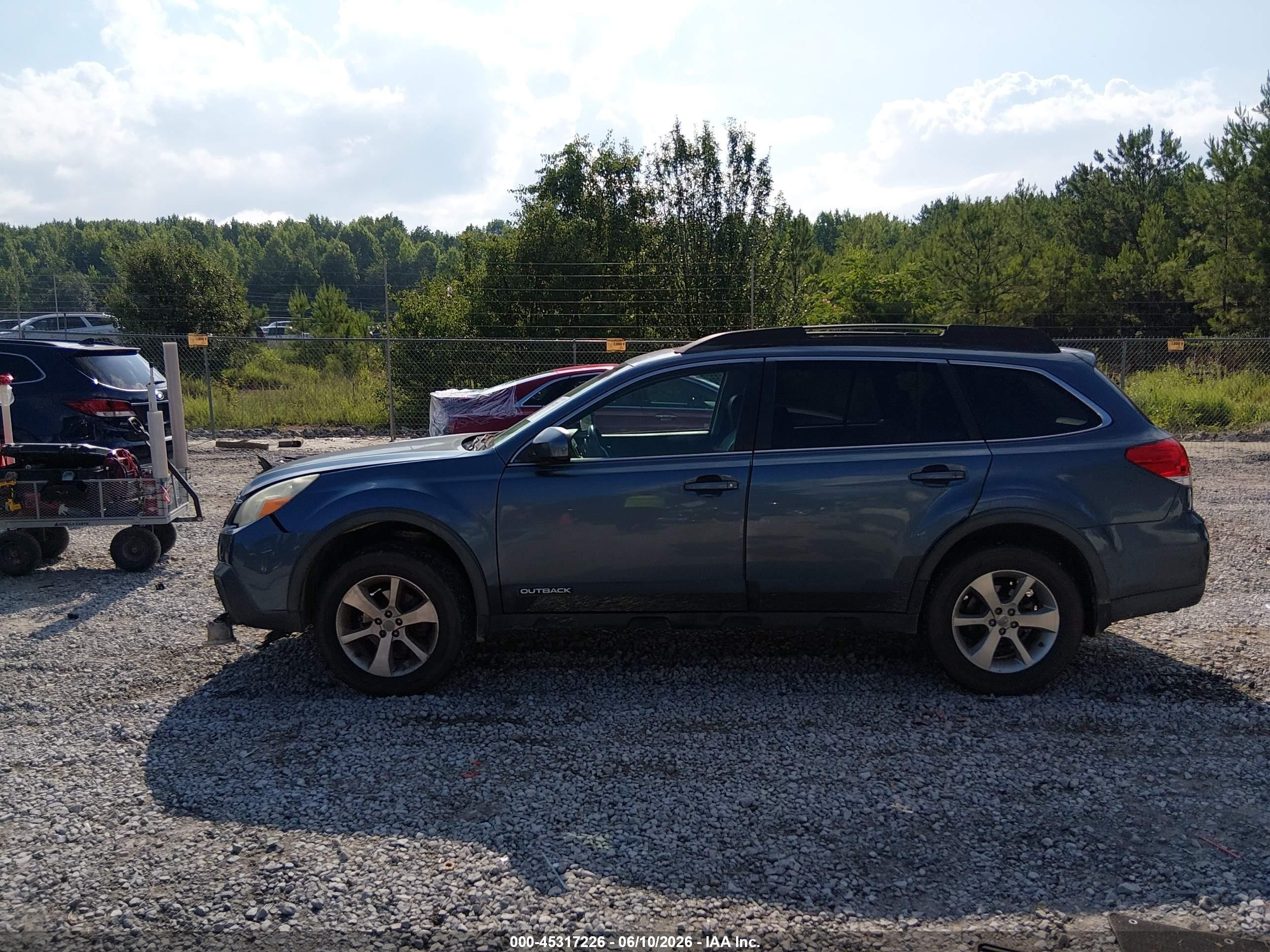 2014 Subaru Outback 2.5i Limited Blue vin: 4S4BRBLC4E3244008
