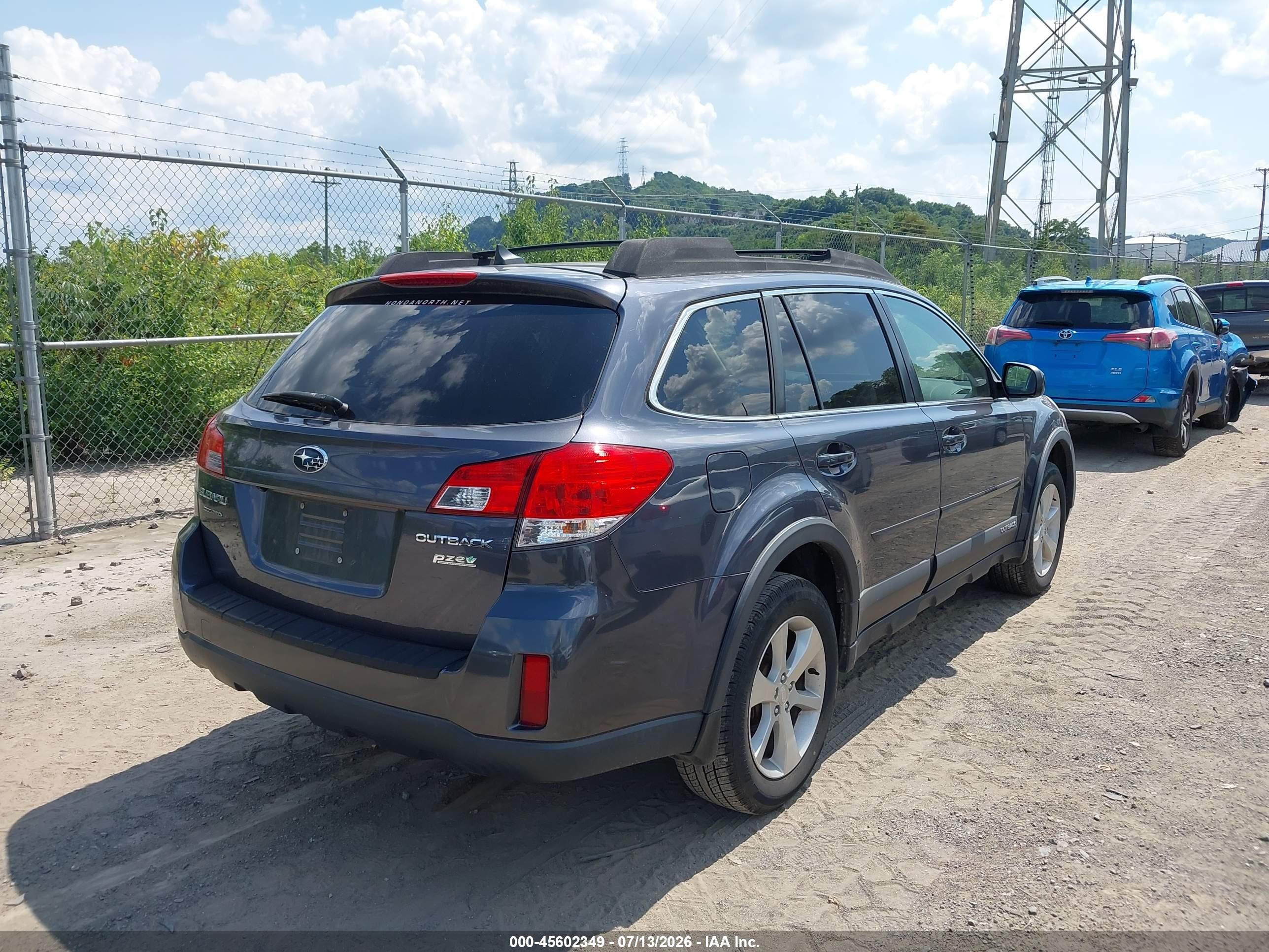 2014 Subaru Outback 2.5i Limited Gray vin: 4S4BRBLC4E3246292