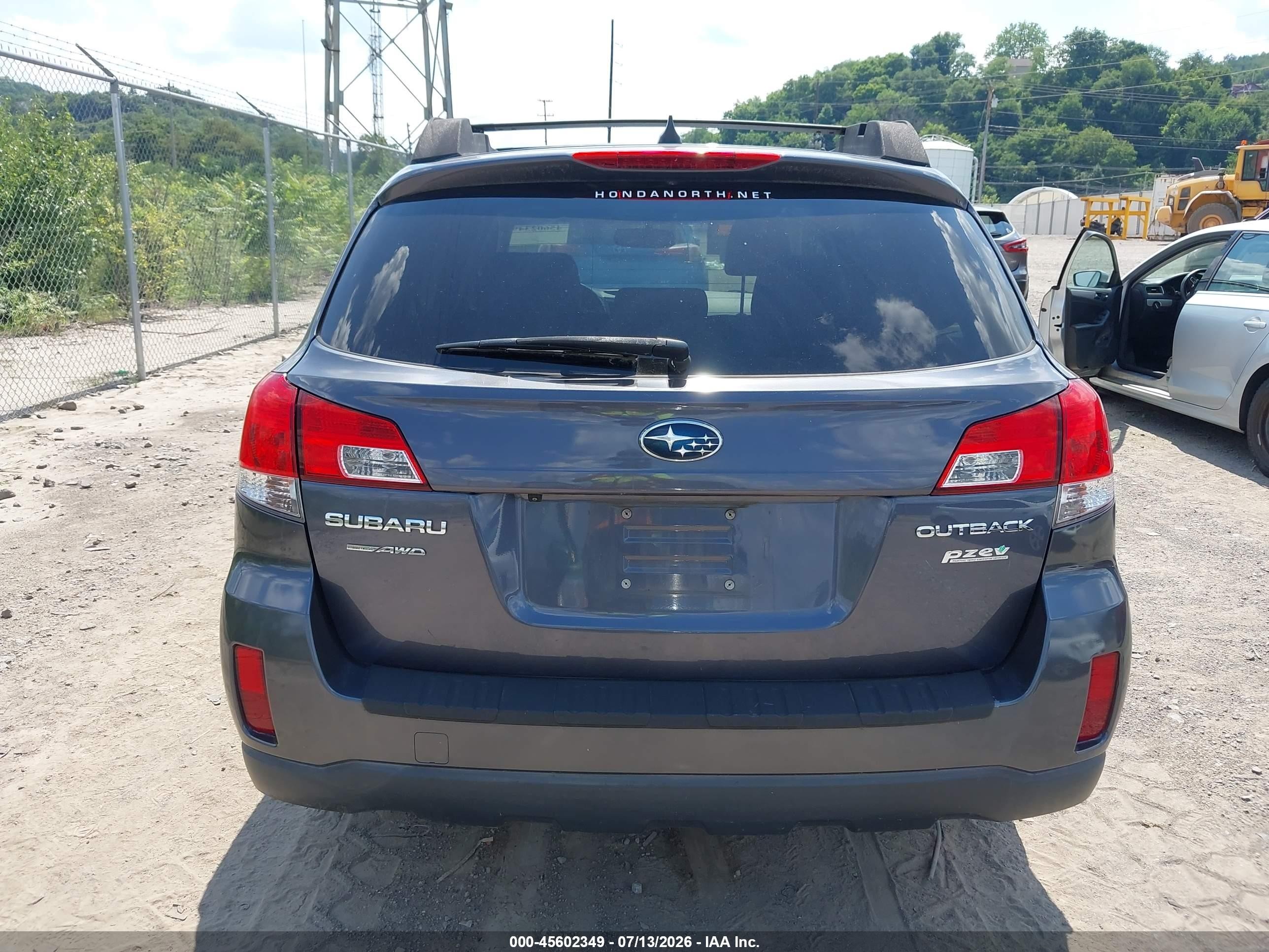 2014 Subaru Outback 2.5i Limited Gray vin: 4S4BRBLC4E3246292