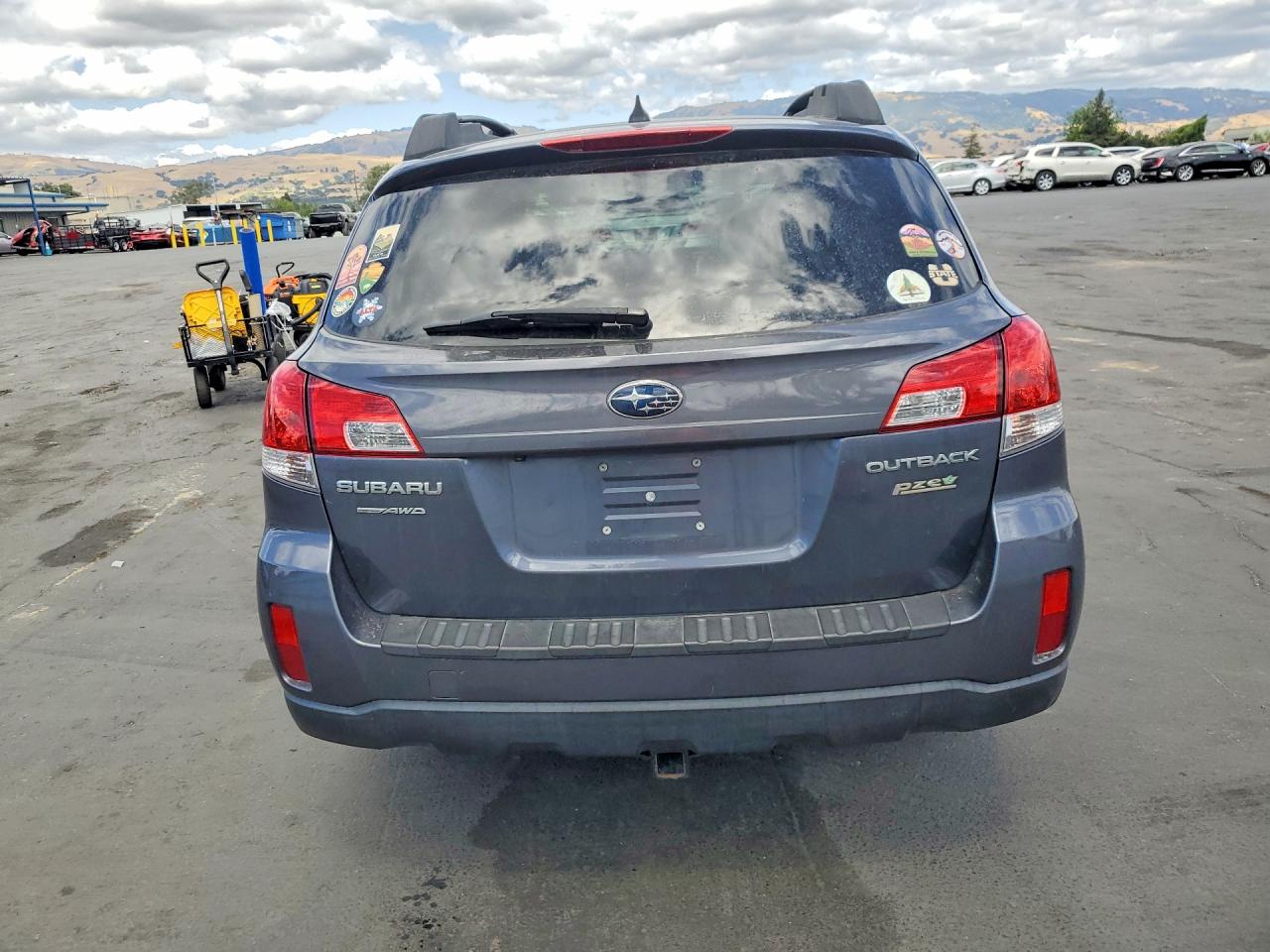 2014 Subaru Outback 2.5i Limited Gray vin: 4S4BRBLC4E3260919