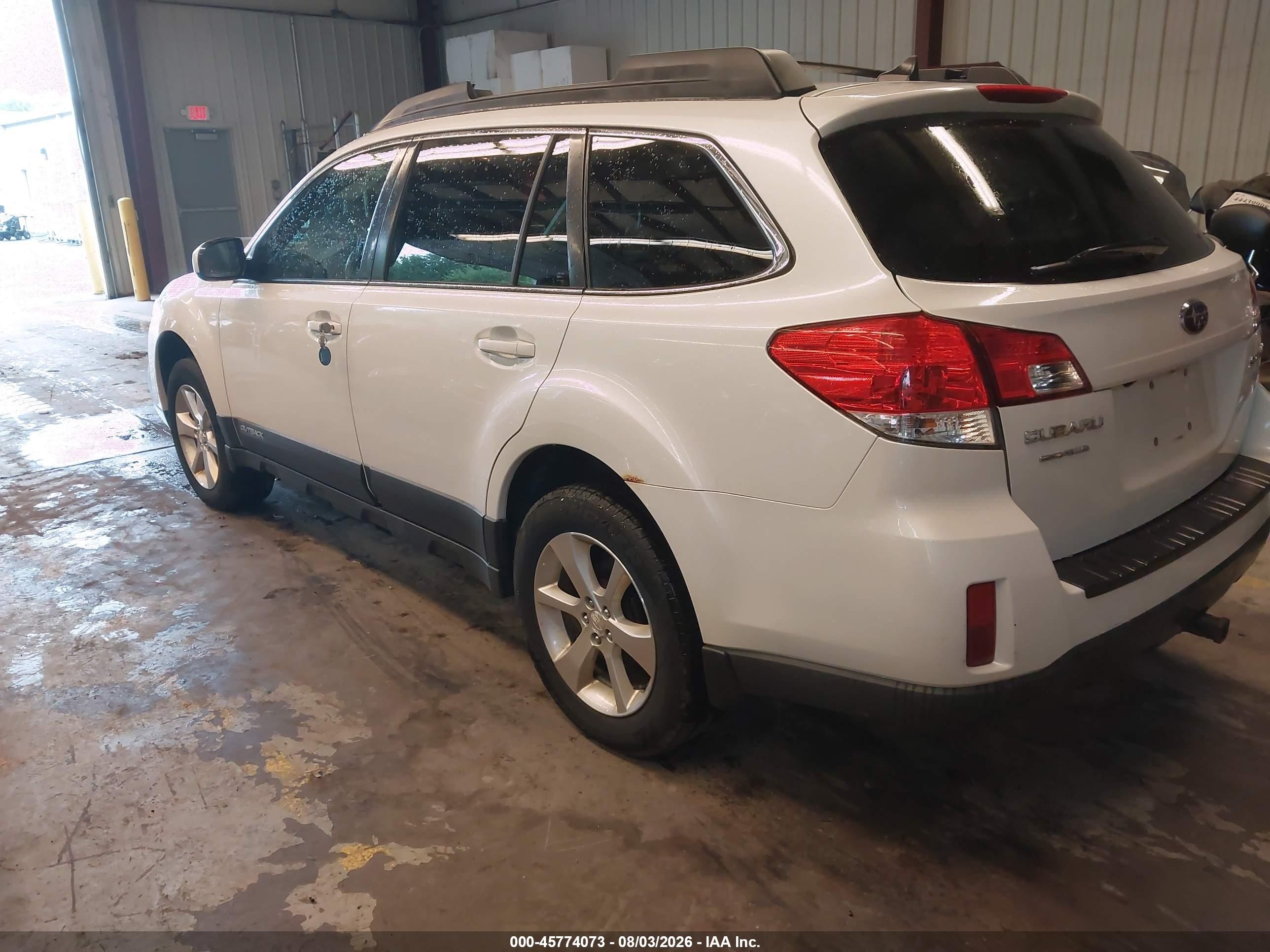 2014 Subaru Outback 2.5i Limited Белый vin: 4S4BRBLC4E3314669