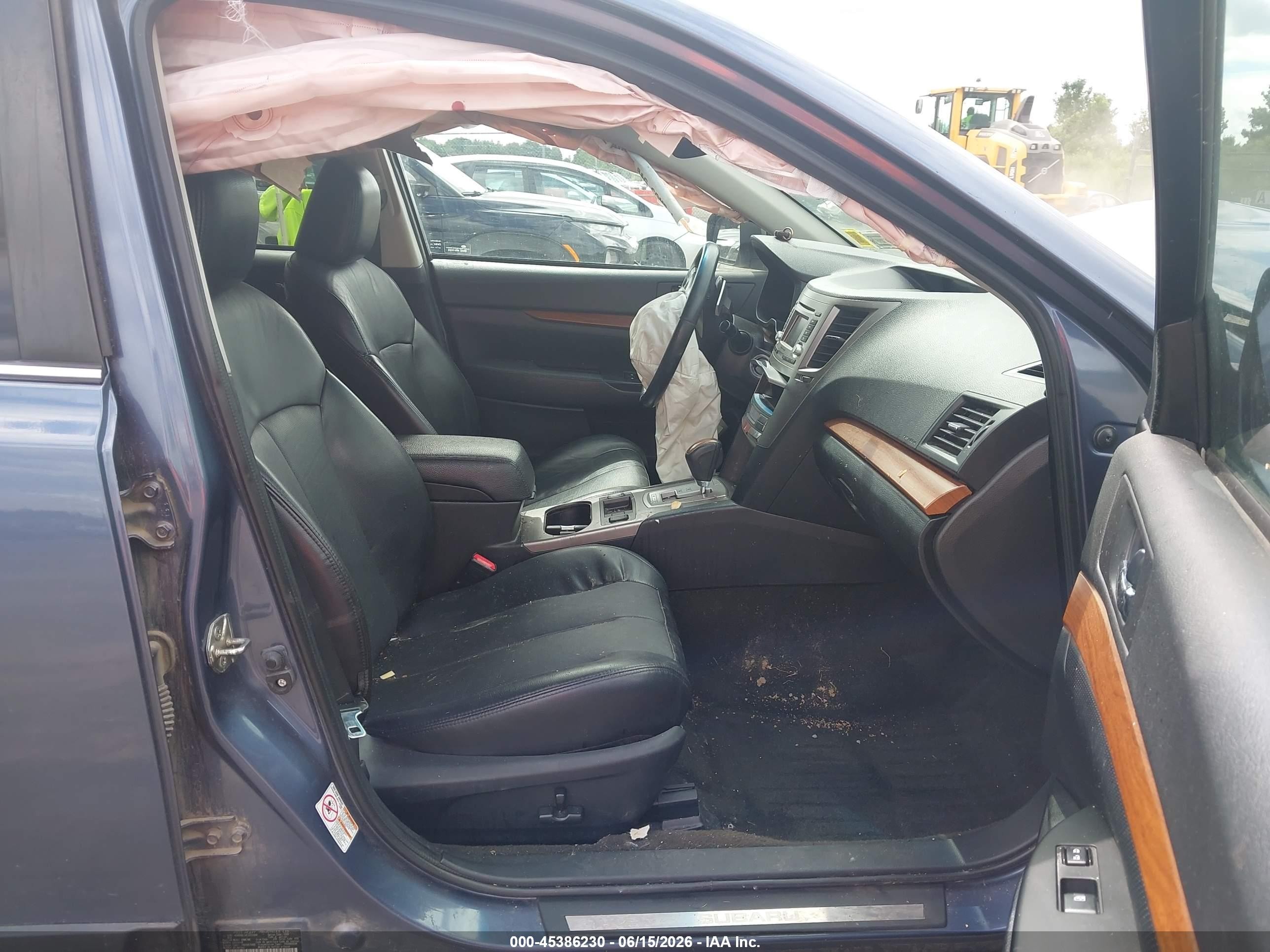 2014 Subaru Outback 2.5i Limited Синий vin: 4S4BRBLC4E3323369