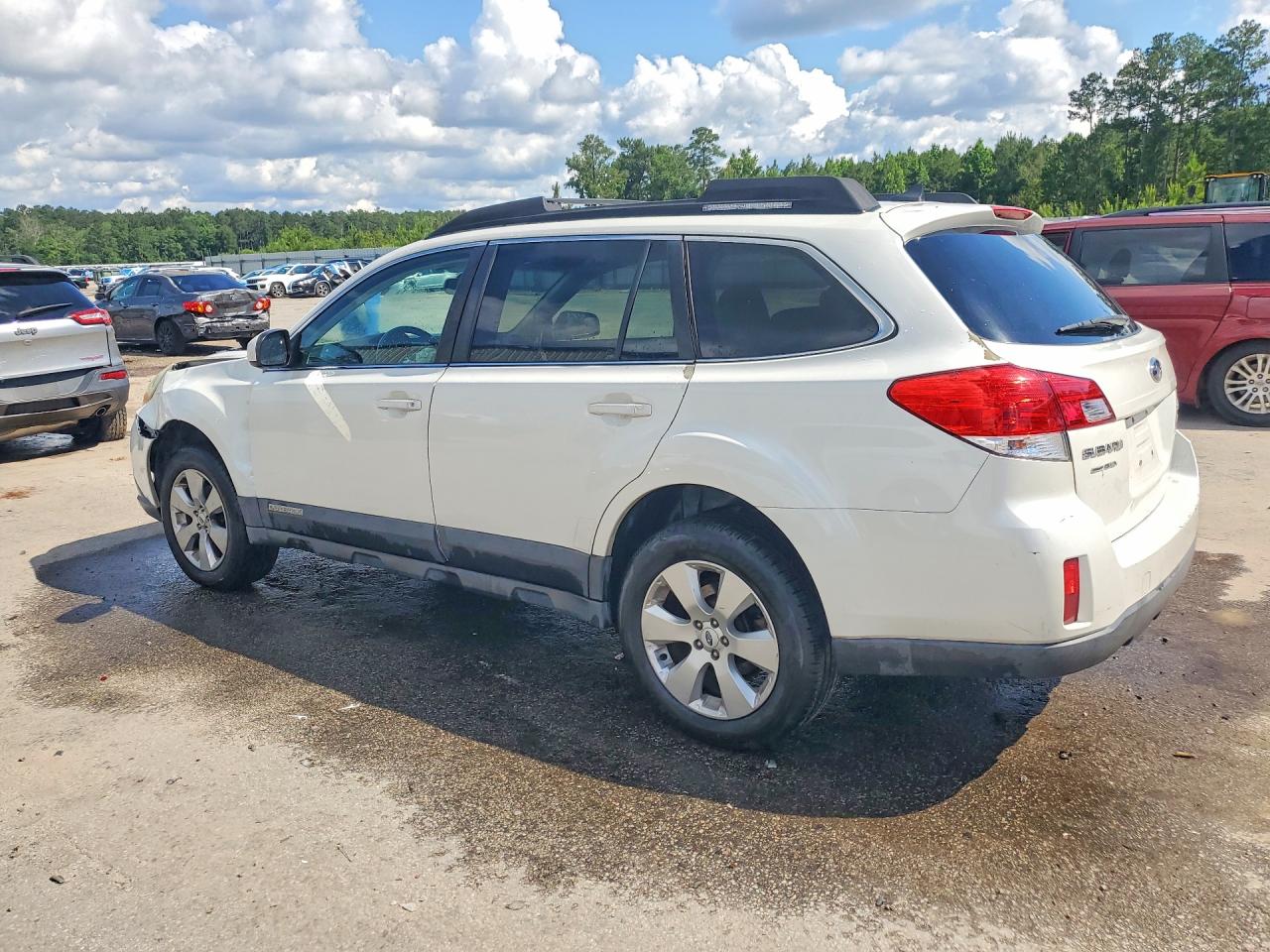 2012 Subaru Outback 2.5i Limited White vin: 4S4BRBLC5C3275409