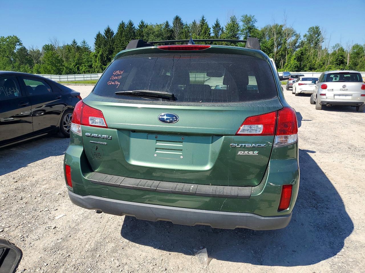 2013 Subaru Outback 2.5i Limited Green vin: 4S4BRBLC5D3255128