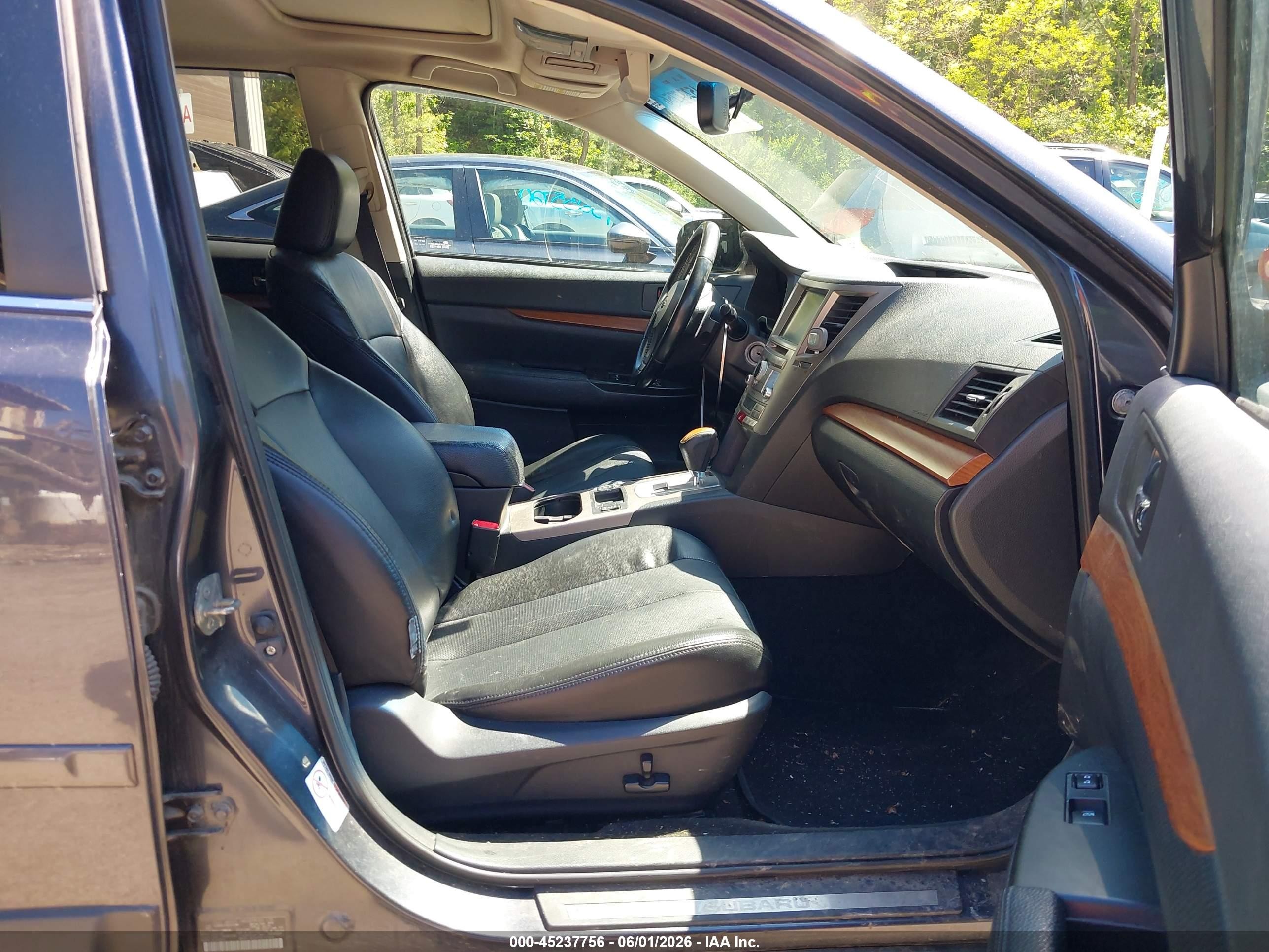 2013 Subaru Outback 2.5i Limited Navy vin: 4S4BRBLC5D3255288