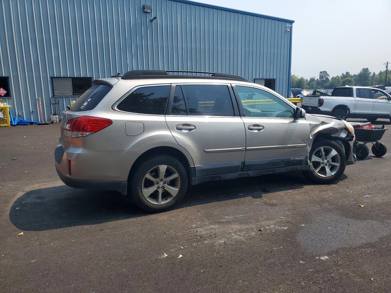 2014 Subaru Outback 2.5i Limited Beige vin: 4S4BRBLC5E3231798
