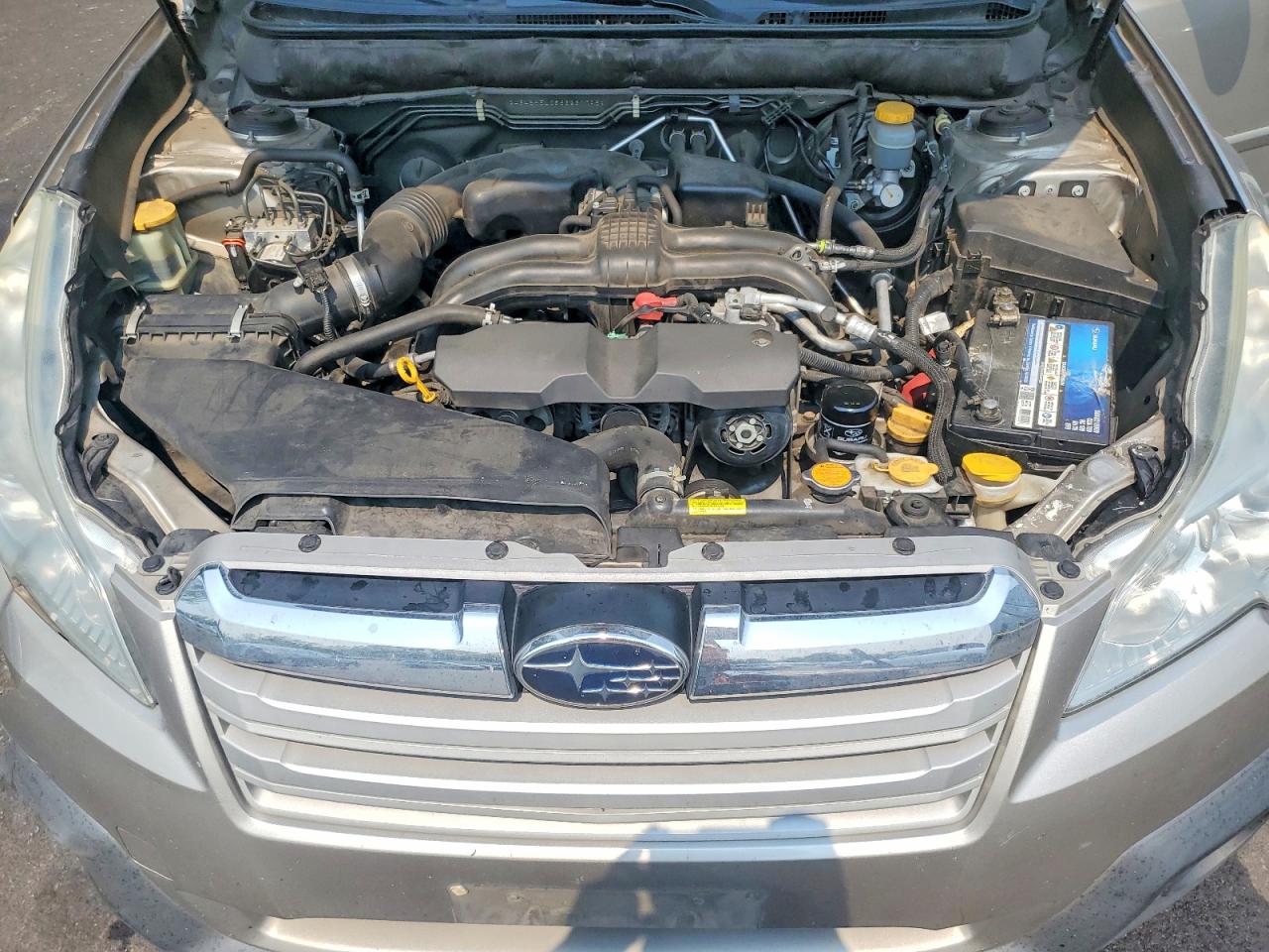 2014 Subaru Outback 2.5i Limited Beige vin: 4S4BRBLC5E3231798